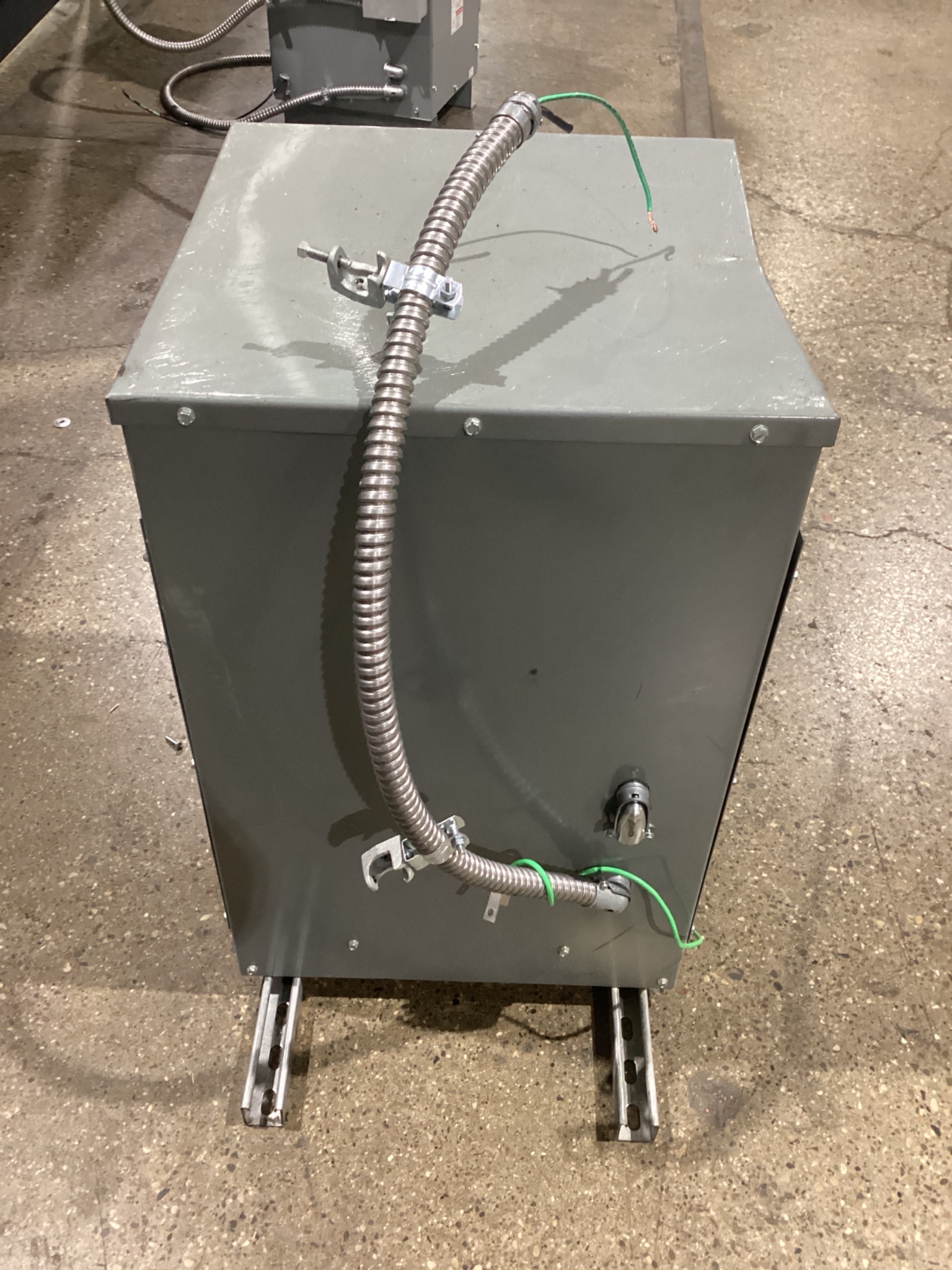 SQUARE D 25S3HF 25KVA Dry-Type Transformer 1PH USED 4