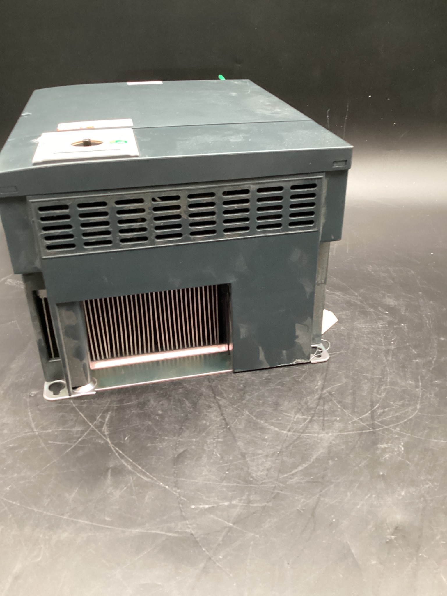 SCHNEIDER ELECTRIC ATV312HD11N4 15HP 11kW VFD USED 1