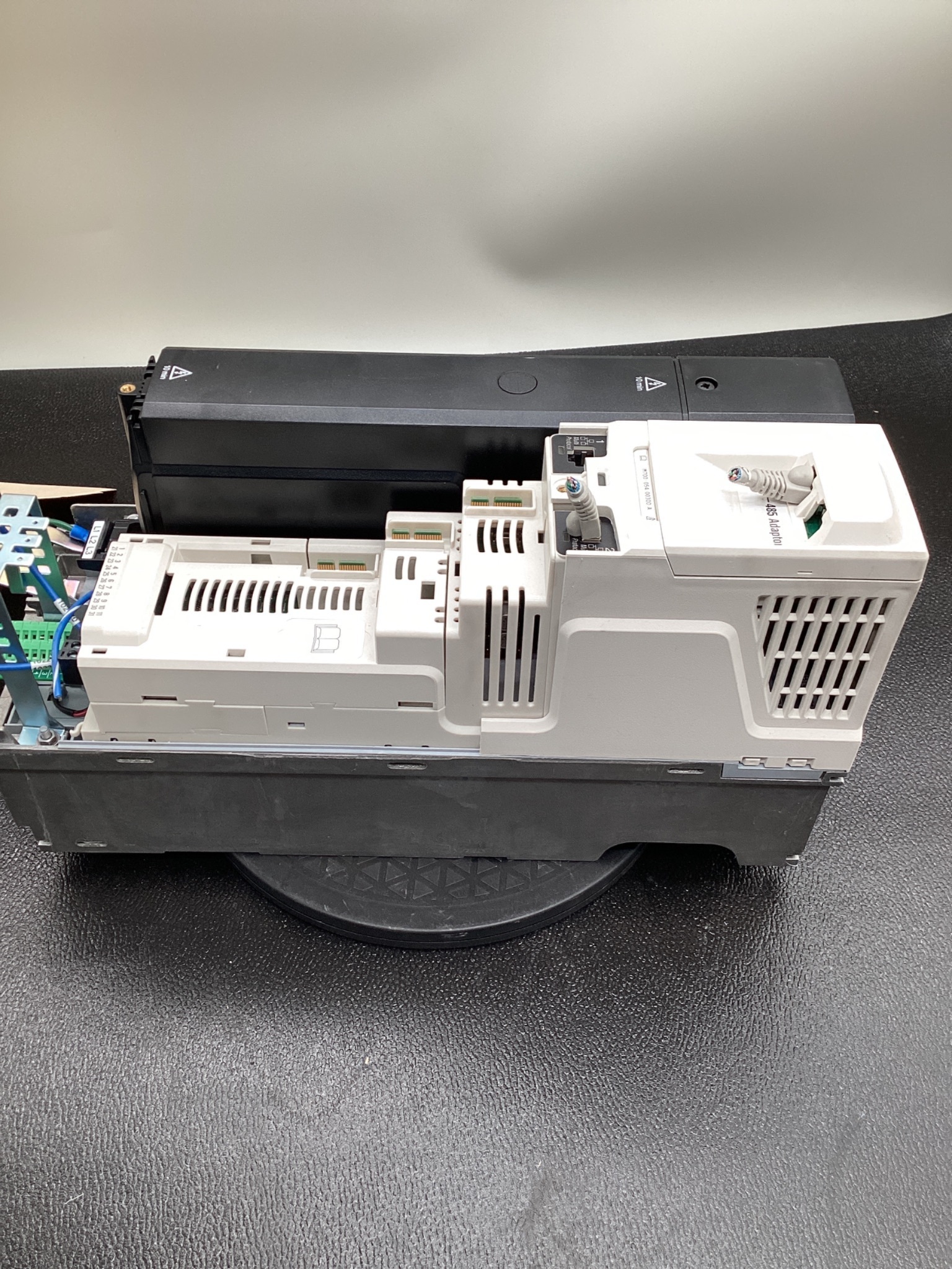 EMERSON CONTROL TECHNIQUES UNIDRIVE M700-054 00300 A USED 3