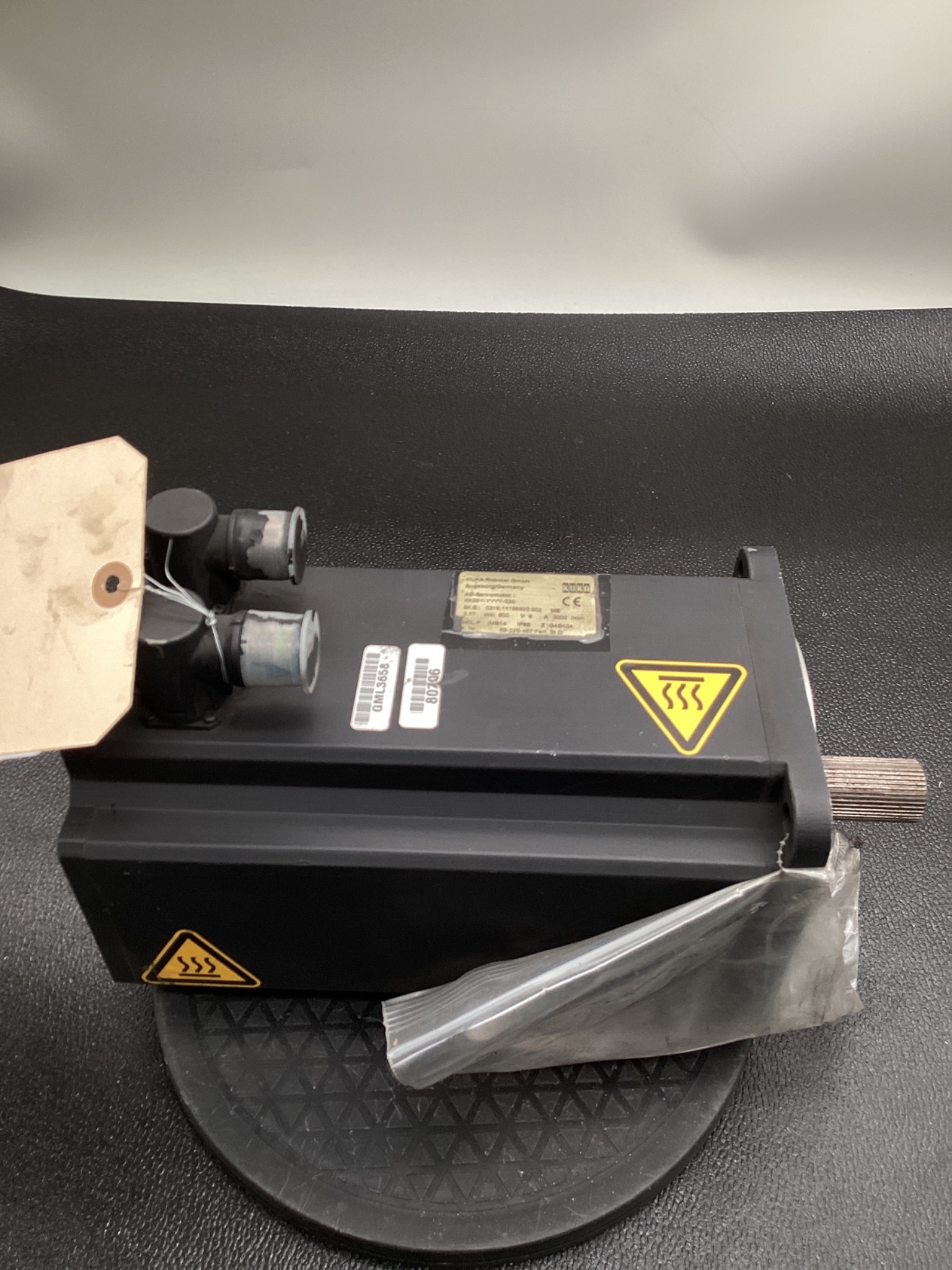 KUKA KK55Y-YYYY-030 3.77kW 600V AC Servo Motor 3000RPM USED 2