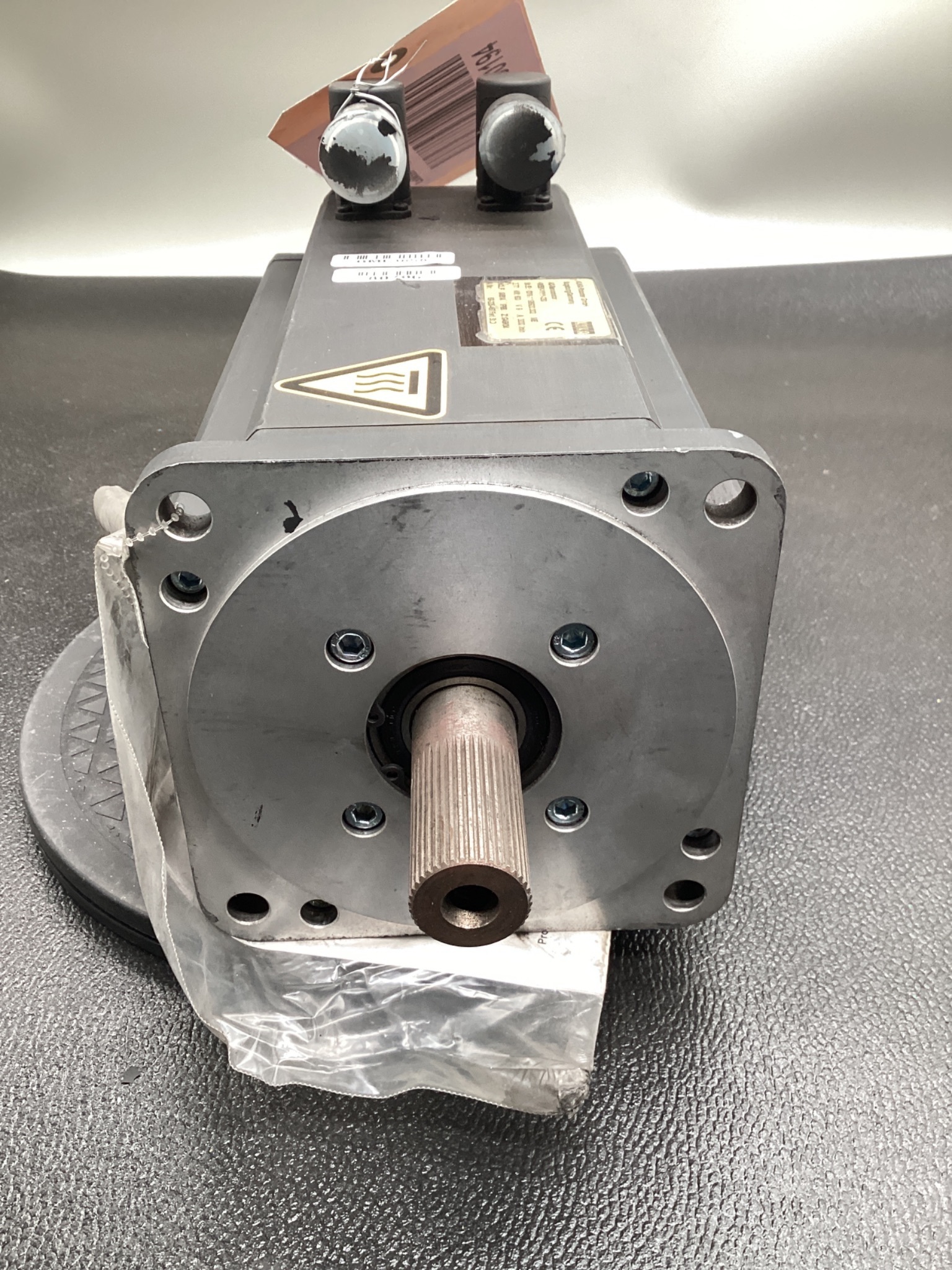 KUKA KK55Y-YYYY-030 3.77kW 600V AC Servo Motor 3000RPM USED 3