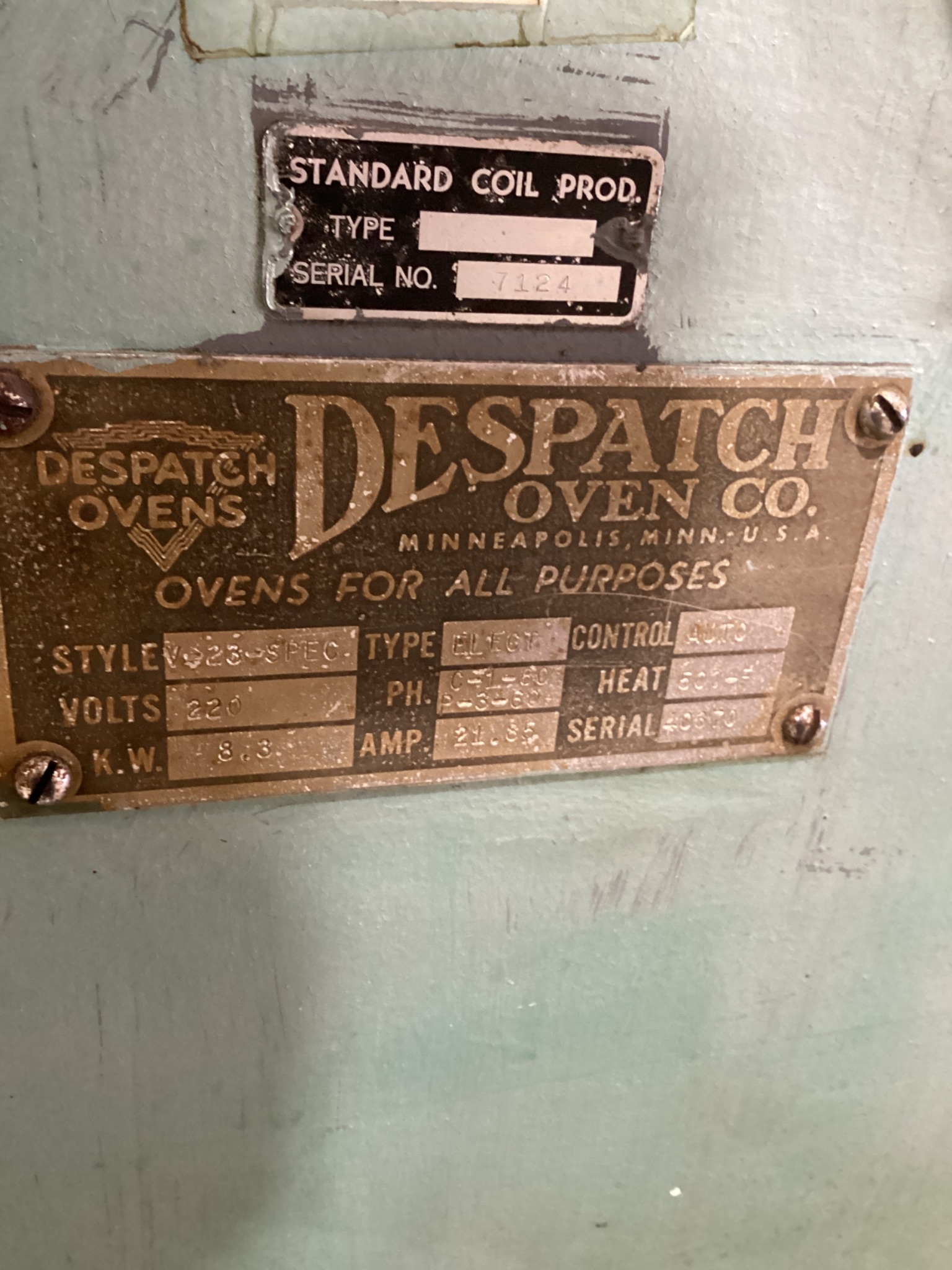 DESPATCH V-23-SPEC Electric Batch Oven USED 1