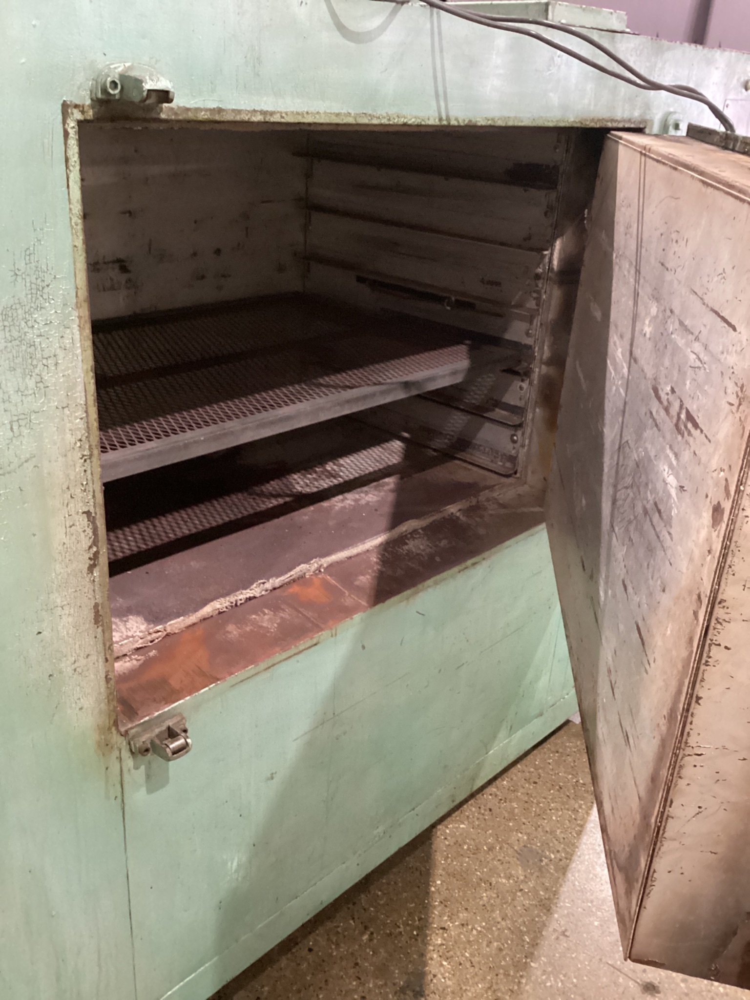 DESPATCH V-23-SPEC Electric Batch Oven USED 2