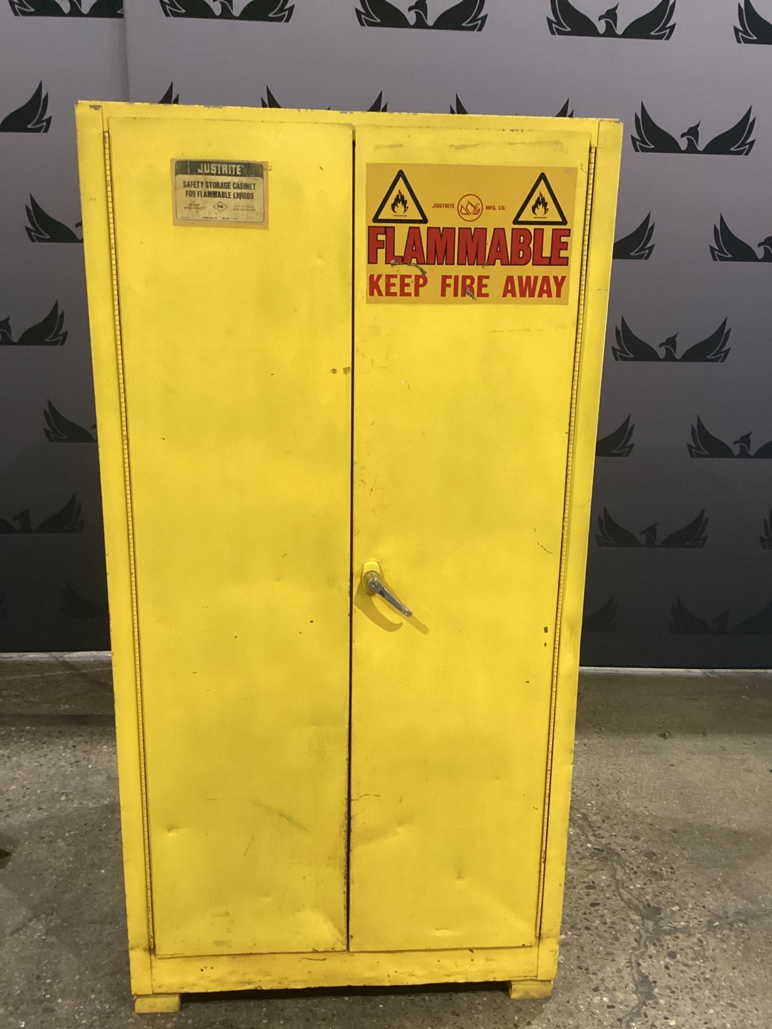 JUSTRITE 25600 Flammable Cabinet USED 0