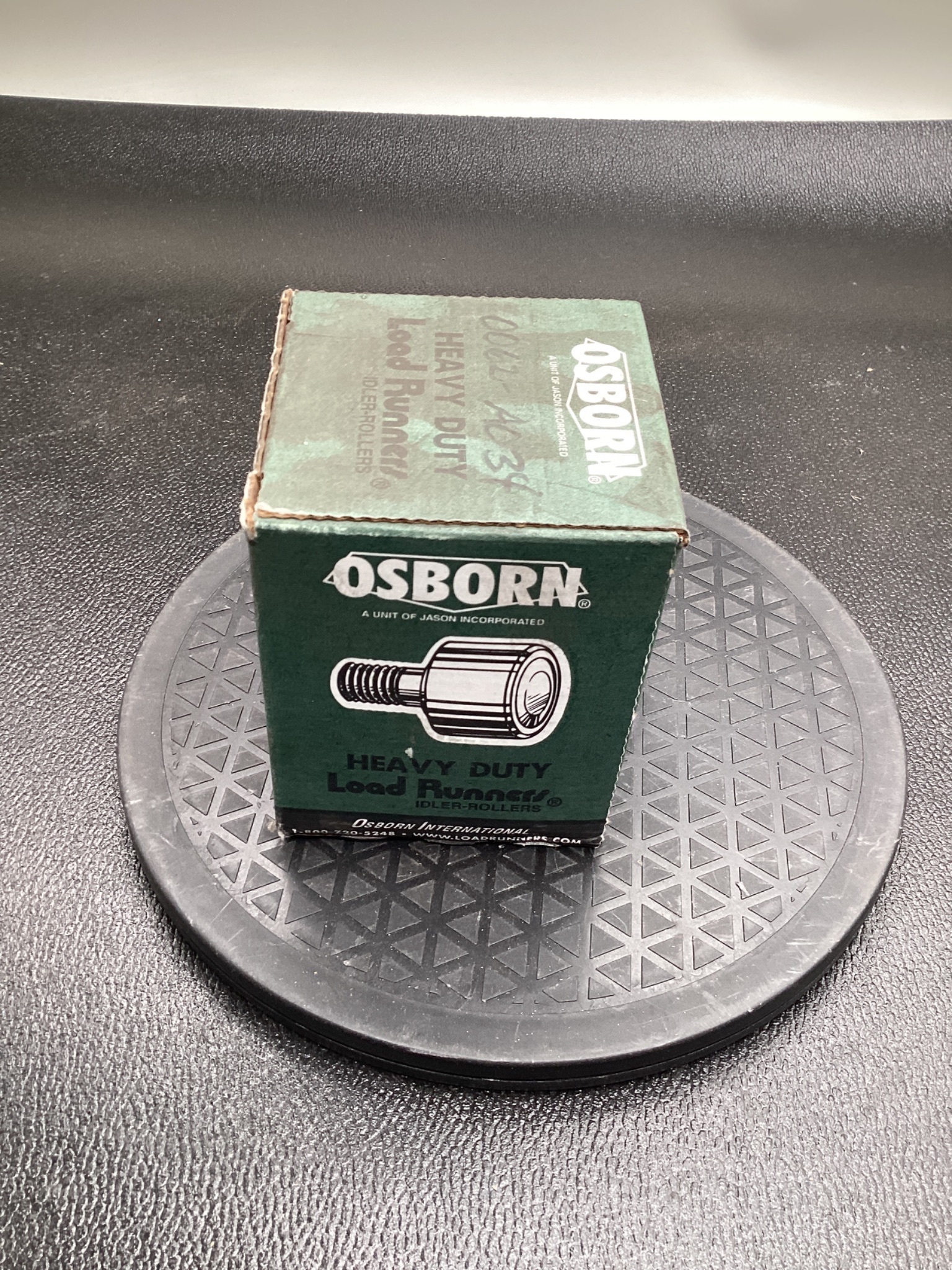 OSBORN VLR-3 1/2 V-Groove Cam Follower Load Runner NEW 0