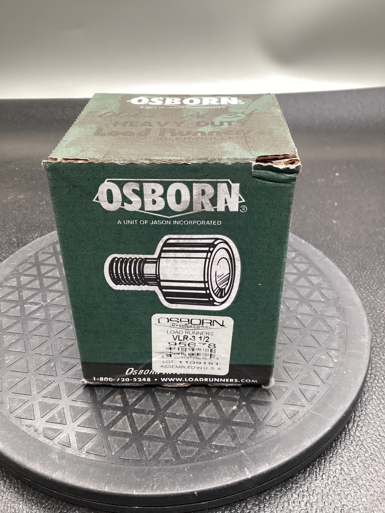 OSBORN VLR-3 1/2 V-Groove Cam Follower Load Runner NEW 1