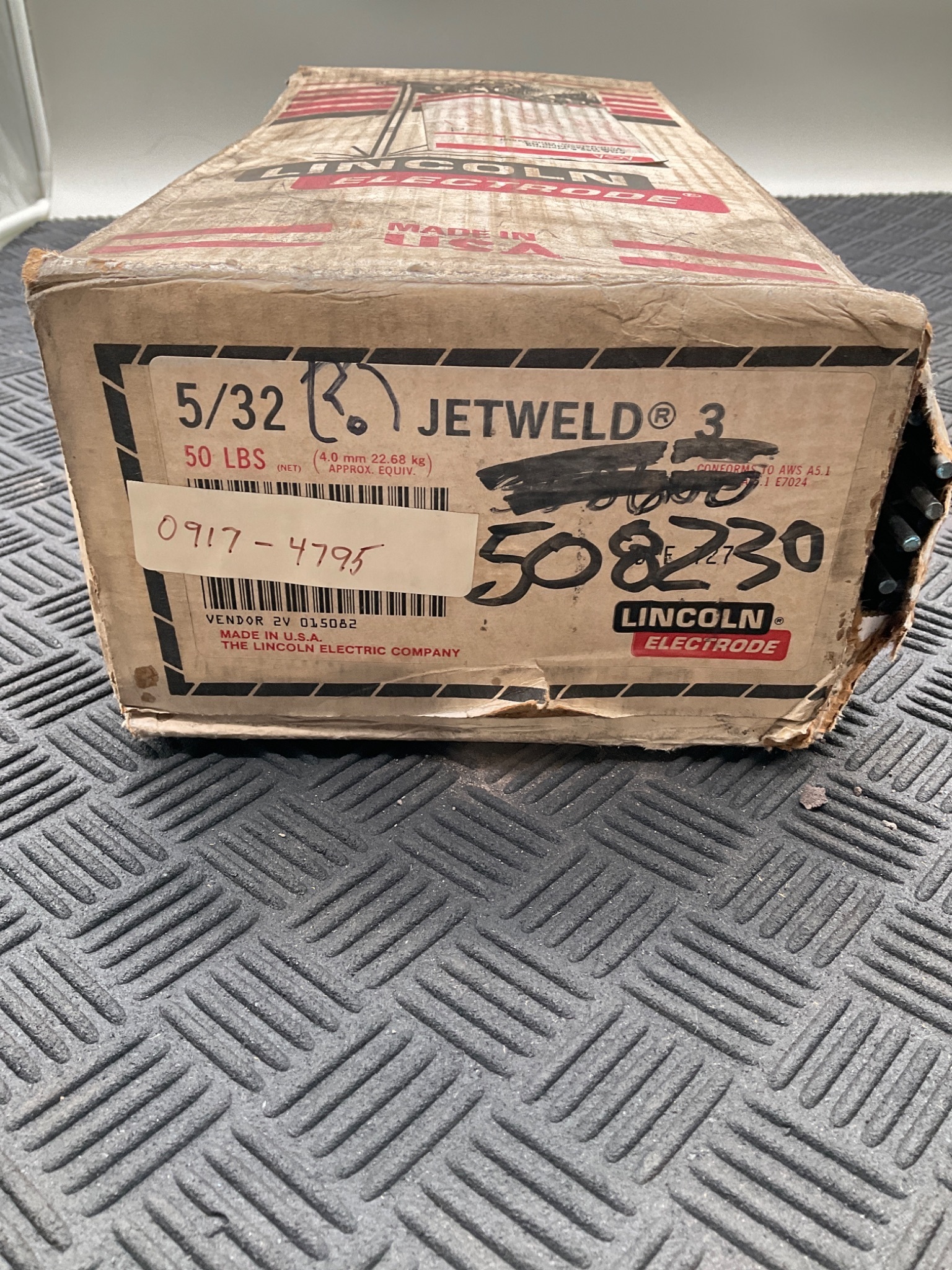 LINCOLN ELECTRIC 5/32 JETWELD 3 Stick Electrodes USED 1