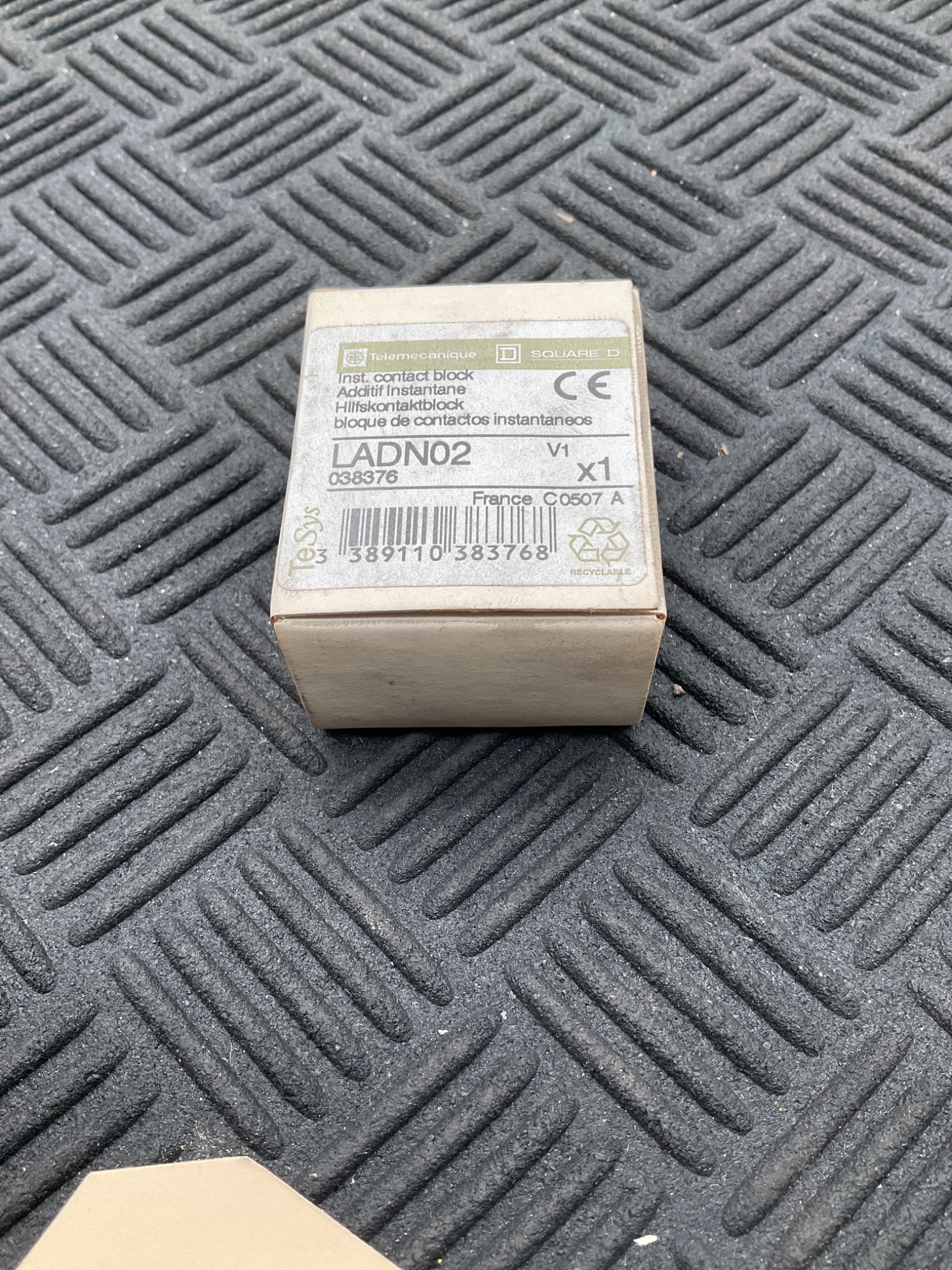 TELEMECANIQUE LADN02 Auxiliary Contact Block 2NO 600V 10A NEW 0