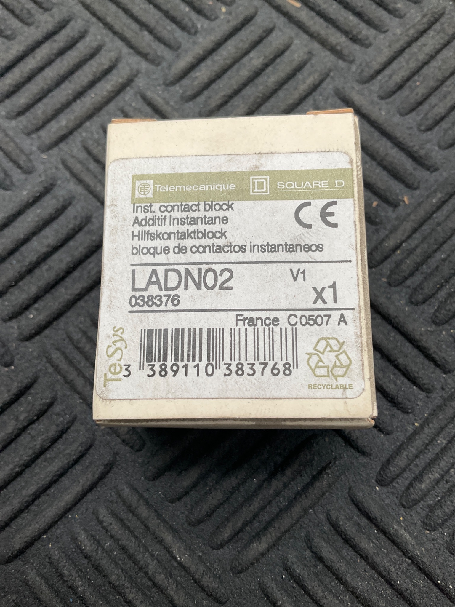 TELEMECANIQUE LADN02 Auxiliary Contact Block 2NO 600V 10A NEW 1