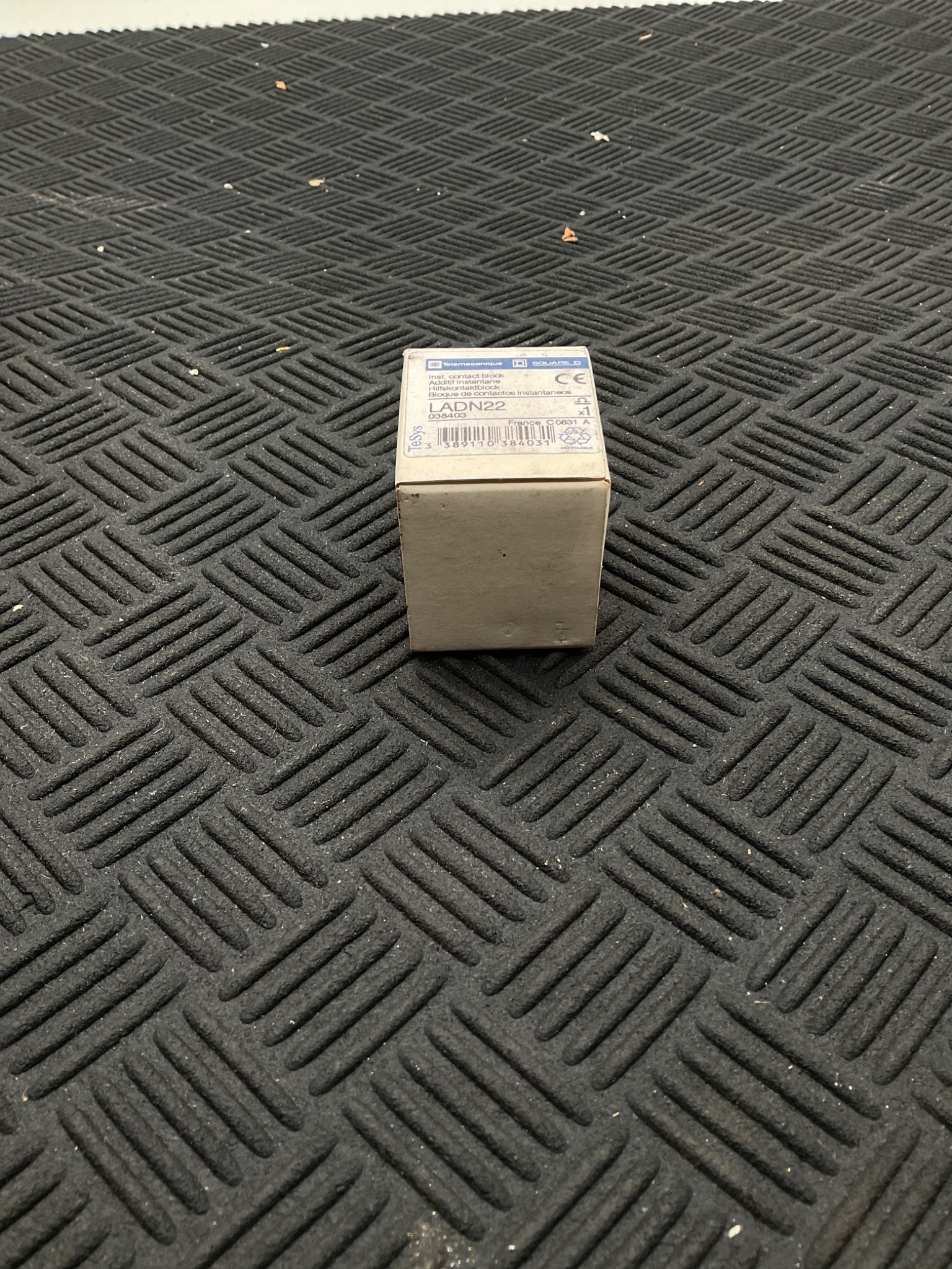 TELEMECANIQUE LADN22 Auxiliary Contact Block 2NO 2NC 600V 10A NEW 2