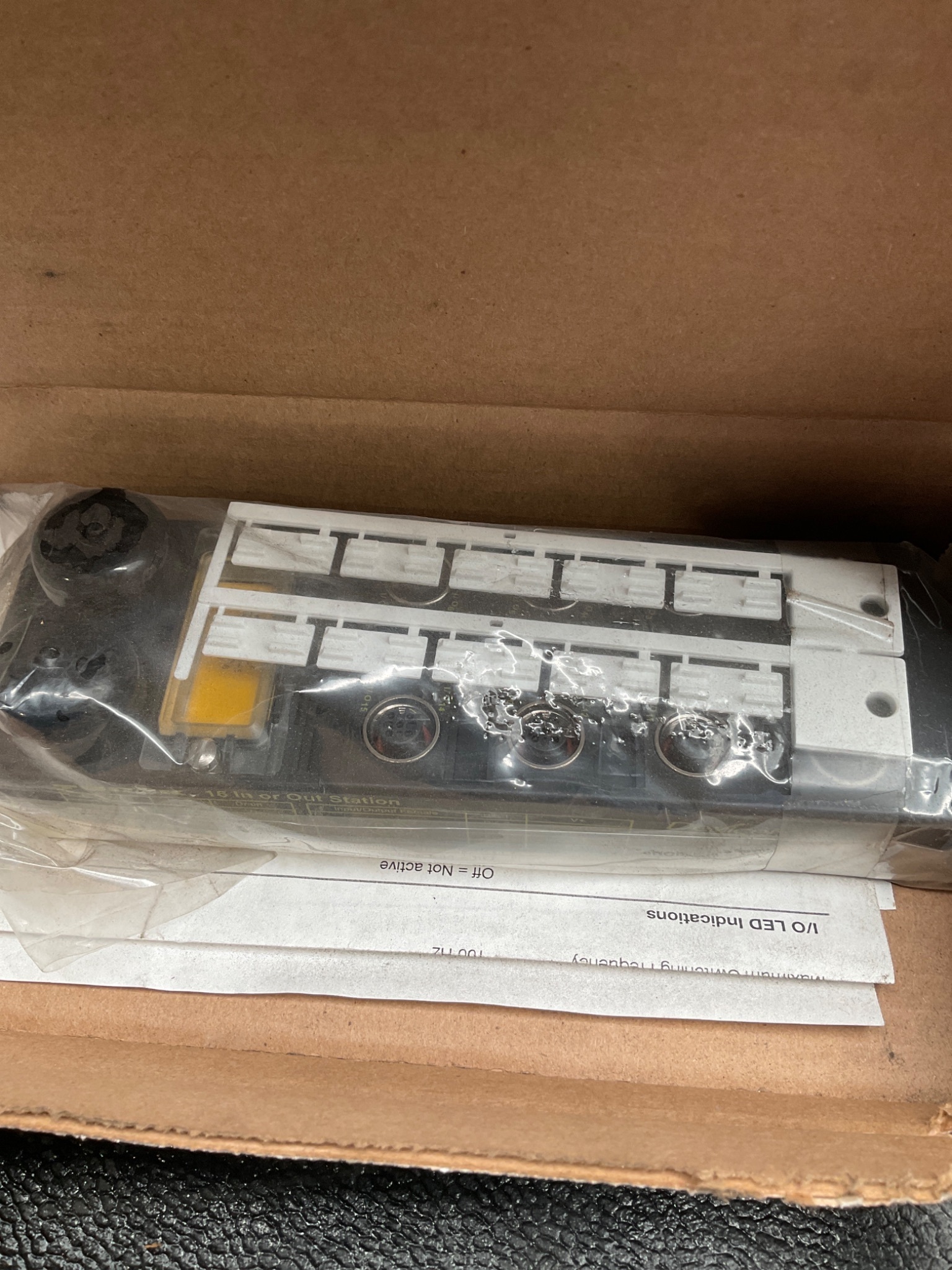 TURCK FDNL-XSG16-T DeviceNet I/O Module 16 In/Out IP67 NEW 2