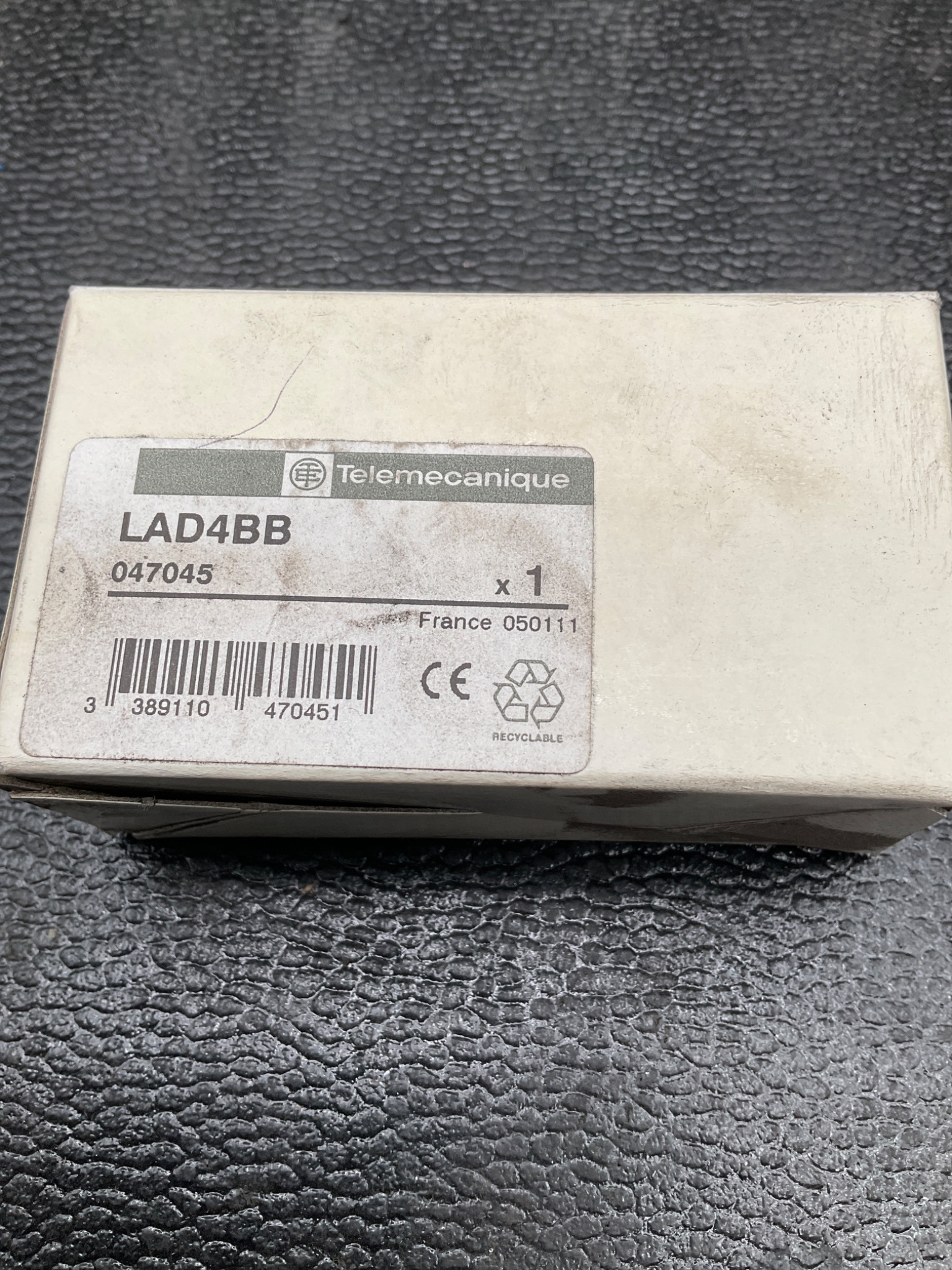 TELEMECANIQUE LAD4BB Coil Adapter for TeSys D Contactors NEW 2