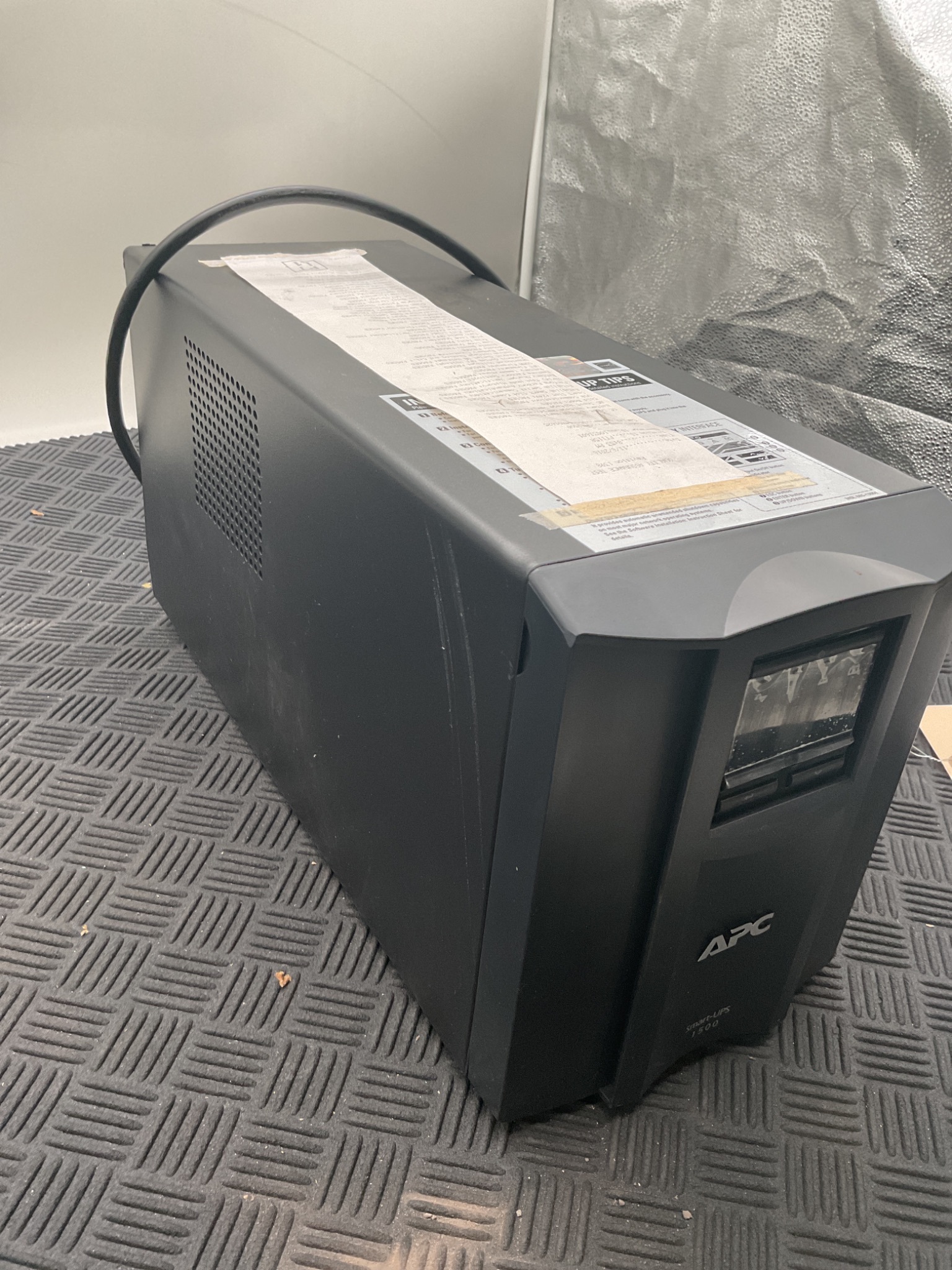 APC SMT1500 Smart-UPS 1500VA 120V LCD Tower Battery Backup NEW 2