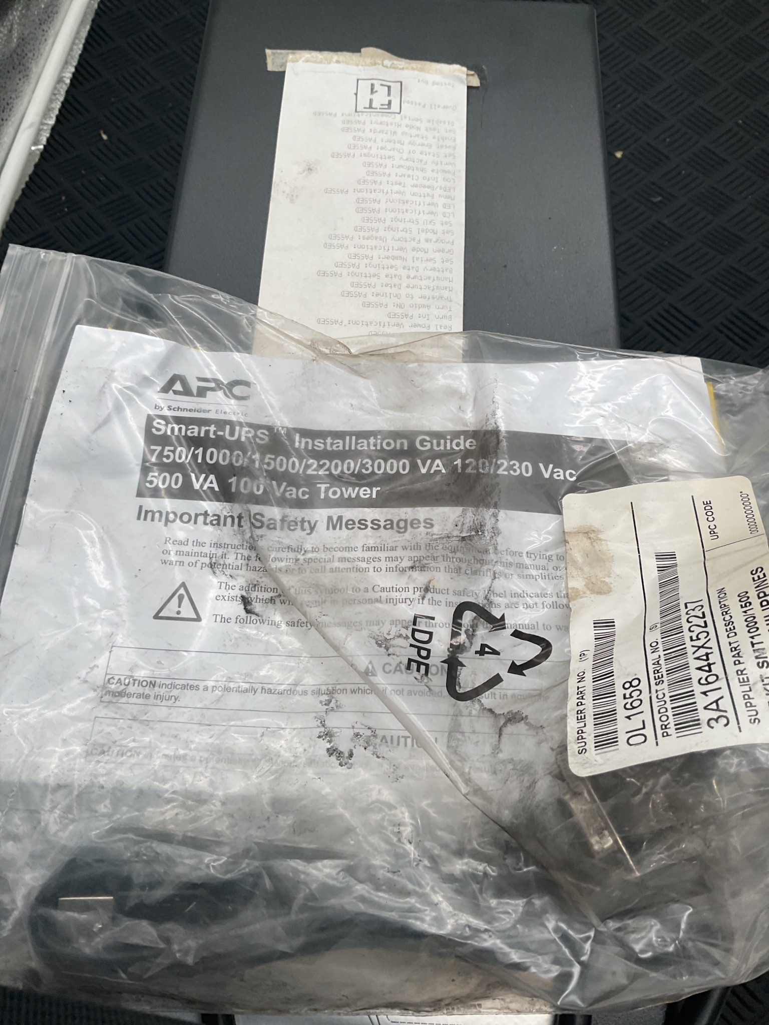 APC SMT1500 Smart-UPS 1500VA 120V LCD Tower Battery Backup NEW 5