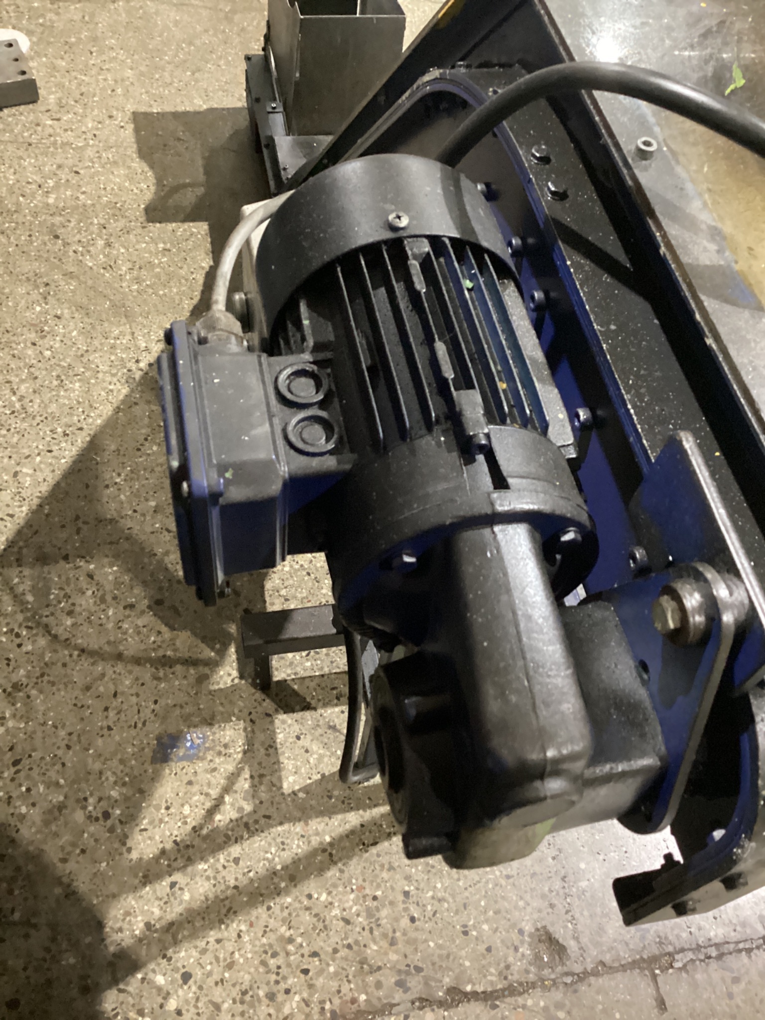 GÖSSLING 200-13797-03-3B Magnetic Slide Conveyor for Ferrous Scrap USED 3