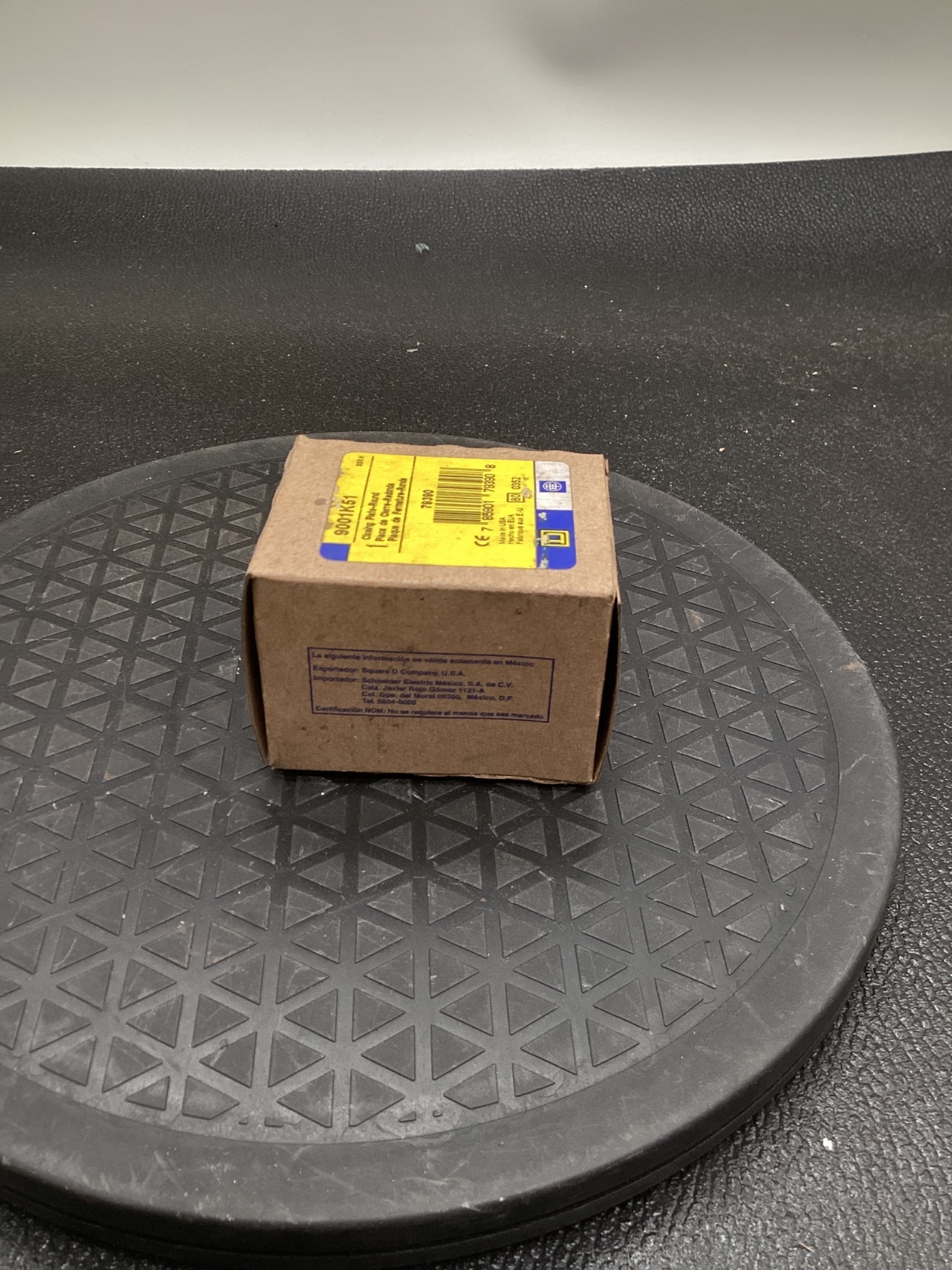 SQUARE D 9001K51 30mm Push Button Closing Plate Type K Gray NEW 1