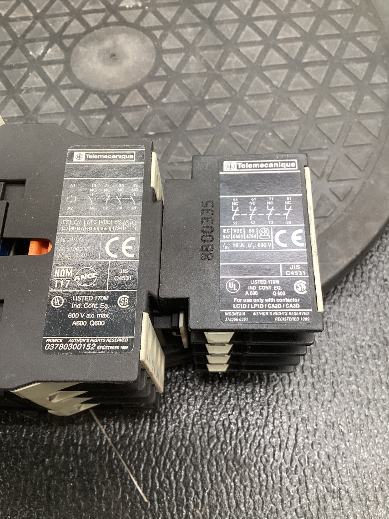 TELEMECANIQUE CA3 DN31BD 24VDC Control Relay 3NO/1NC USED 6