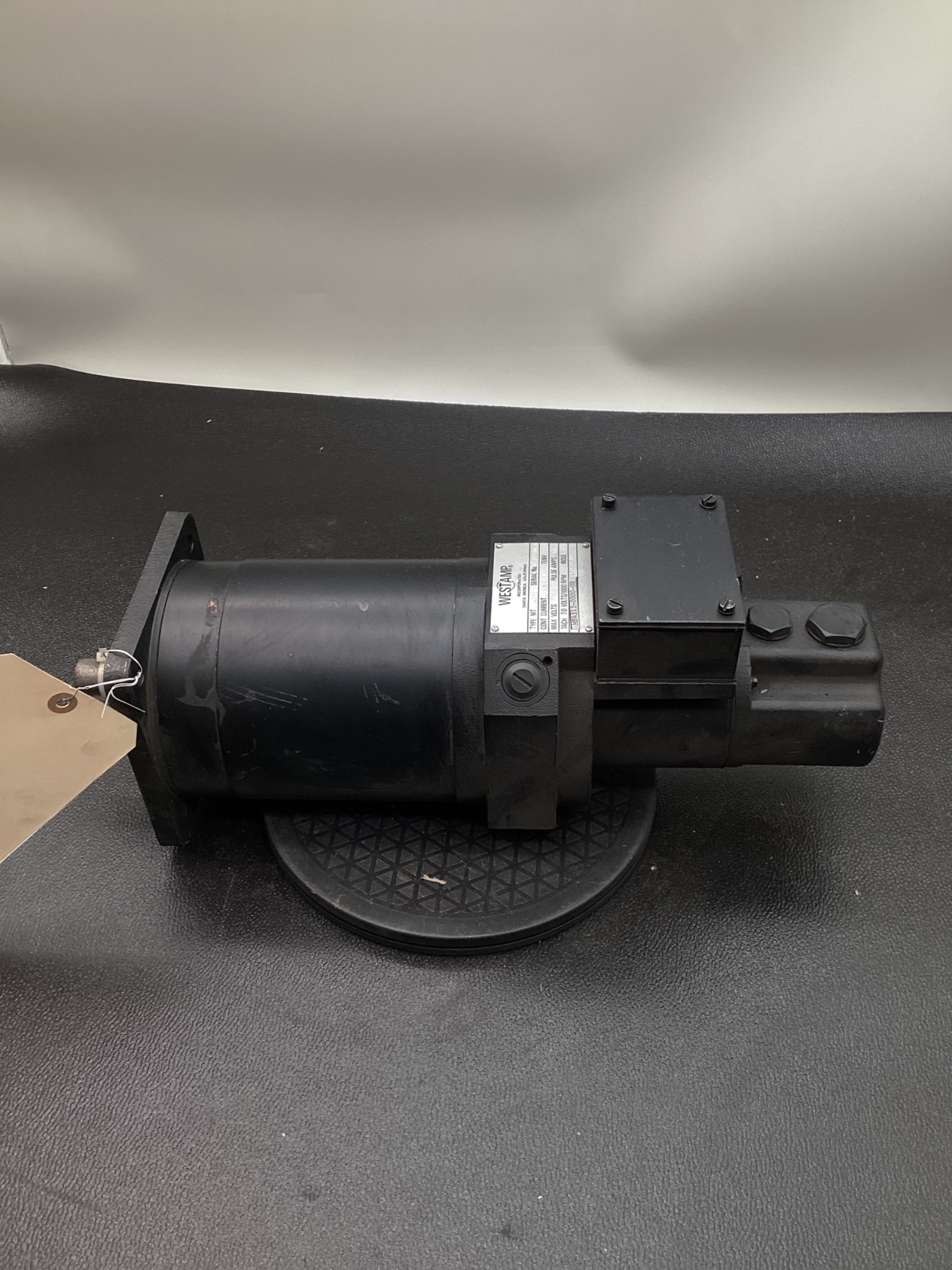 WESTAMP MT 4312 Servo Motor 180V 53 LB/IN 1000RPM USED 0