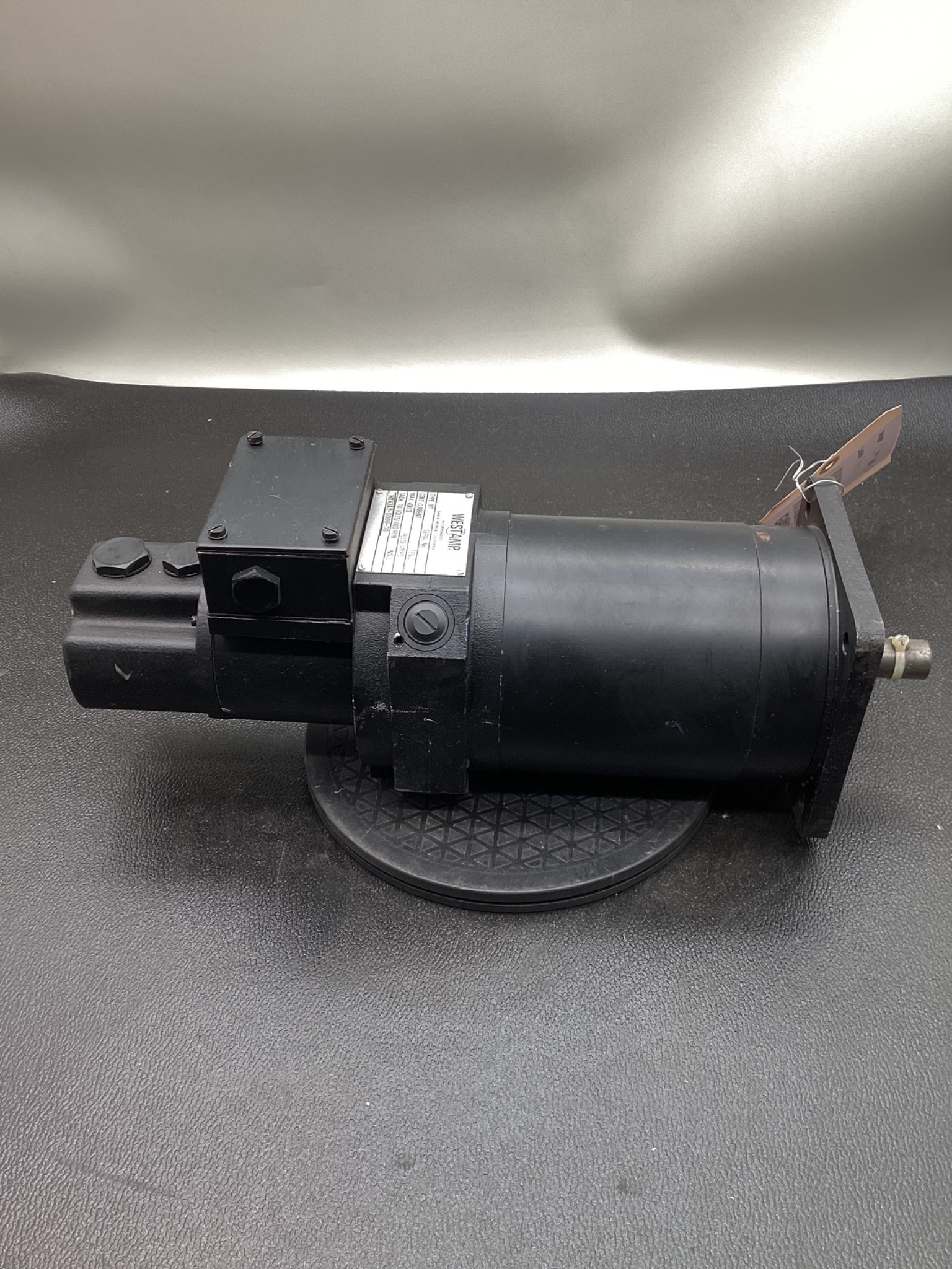 WESTAMP MT 4312 Servo Motor 180V 53 LB/IN 1000RPM USED 2
