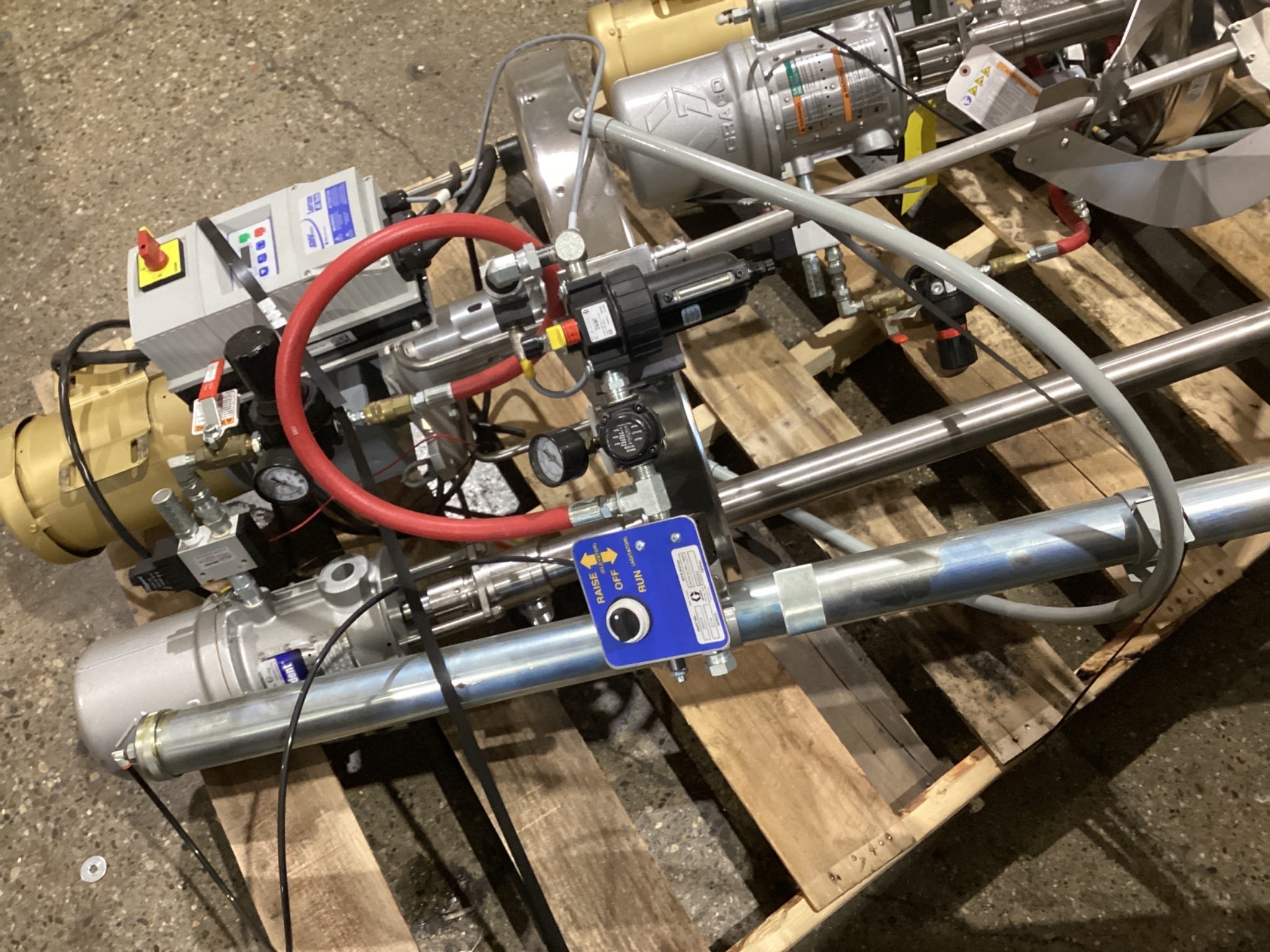 GRACO 25C013 Control Air Elevator XD Agitator Series E21A USED 2