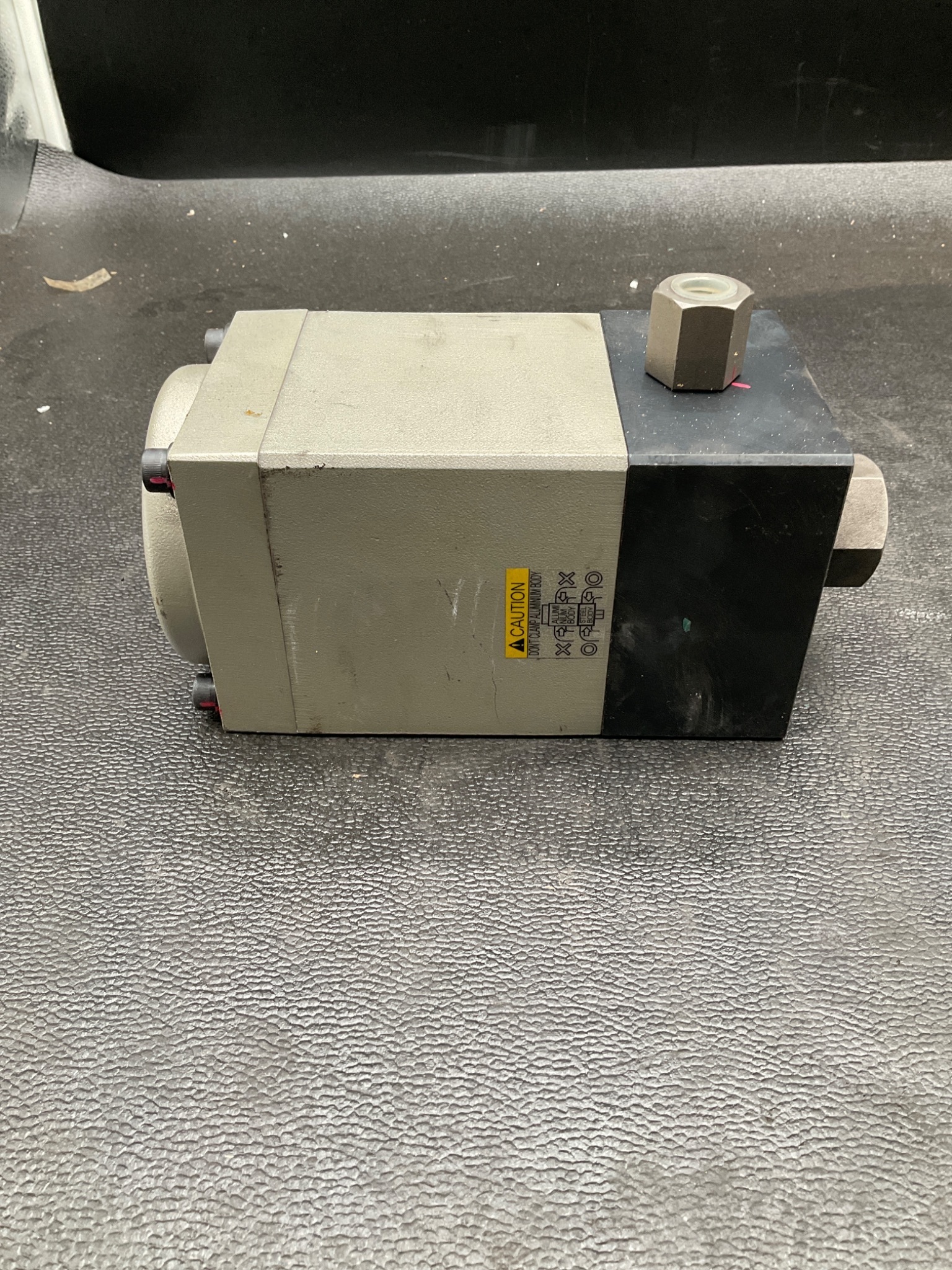 SR PUMP SR10012D-HJ83 Air-Over-Oil Hydraulic Pump SR100 Series USED 2