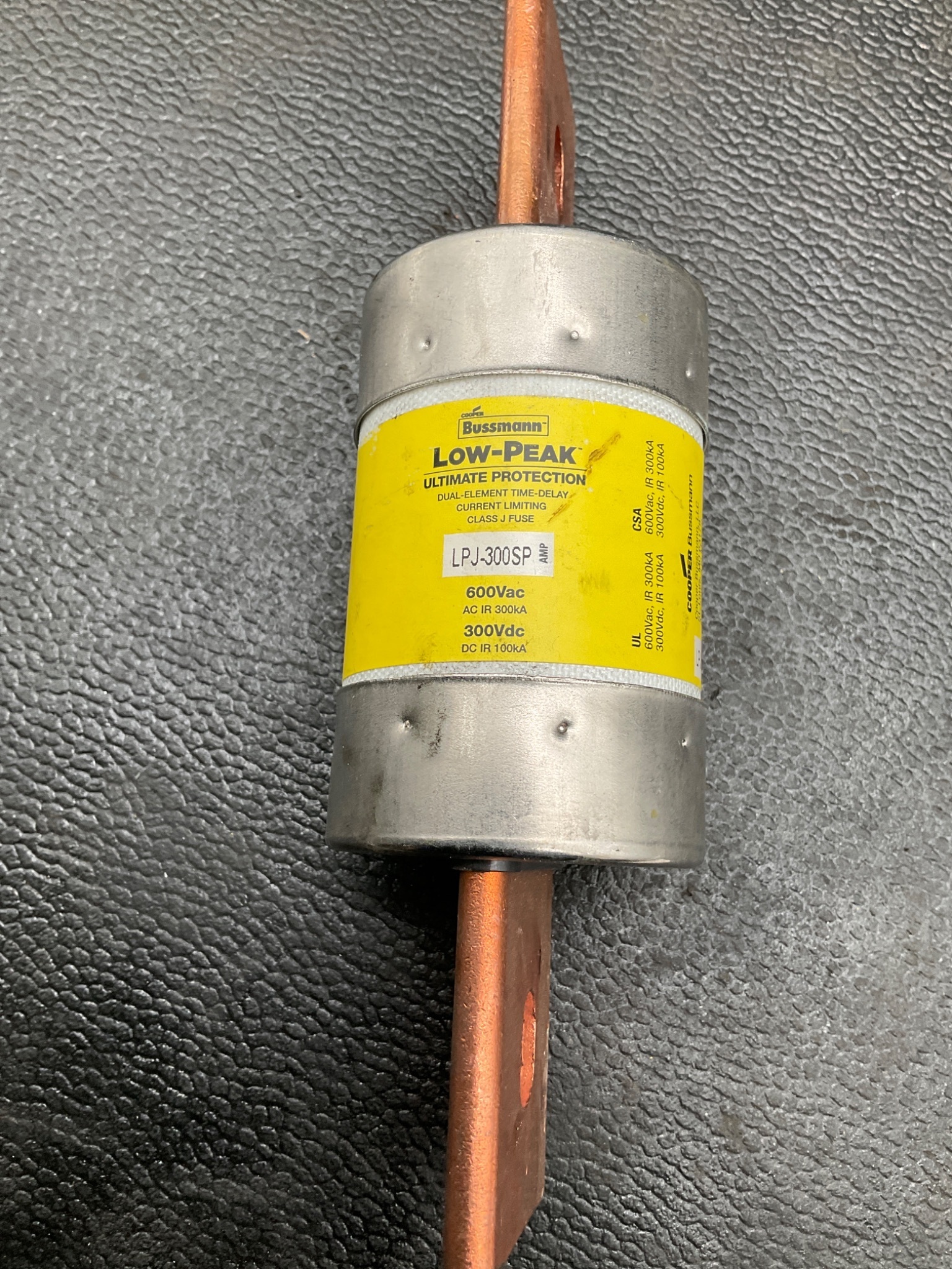 BUSSMANN LPJ-300SP Time Delay Class J Fuse 300A 600V USED 1