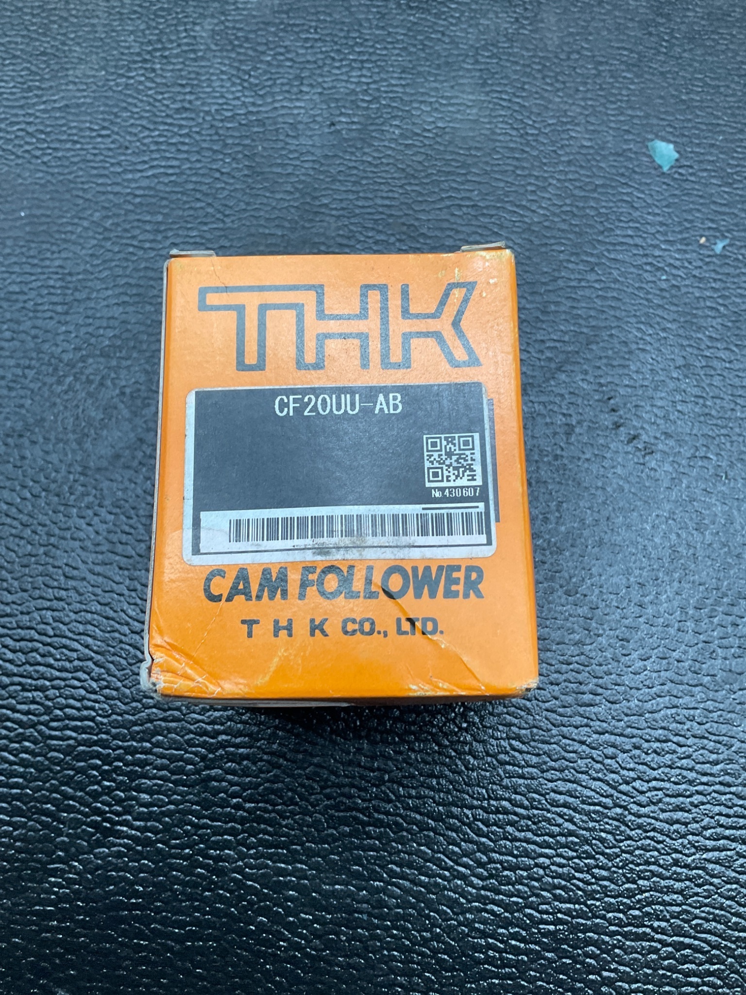 THK CF20UU-AB Cam Follower Stud Type 52mm OD 24mm Width NEW 0