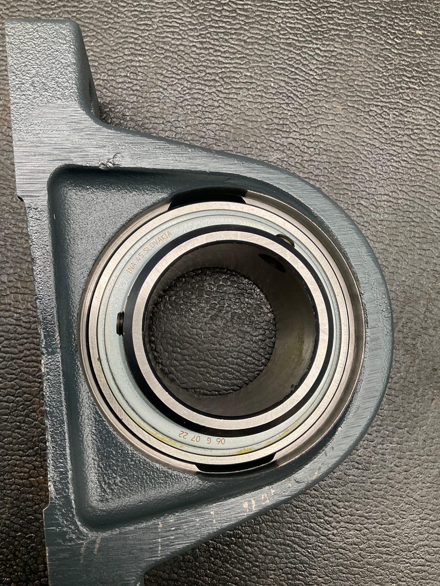INA GG ASE 10 Cast Iron Pillow Block Housing for Insert Bearings NEW 4
