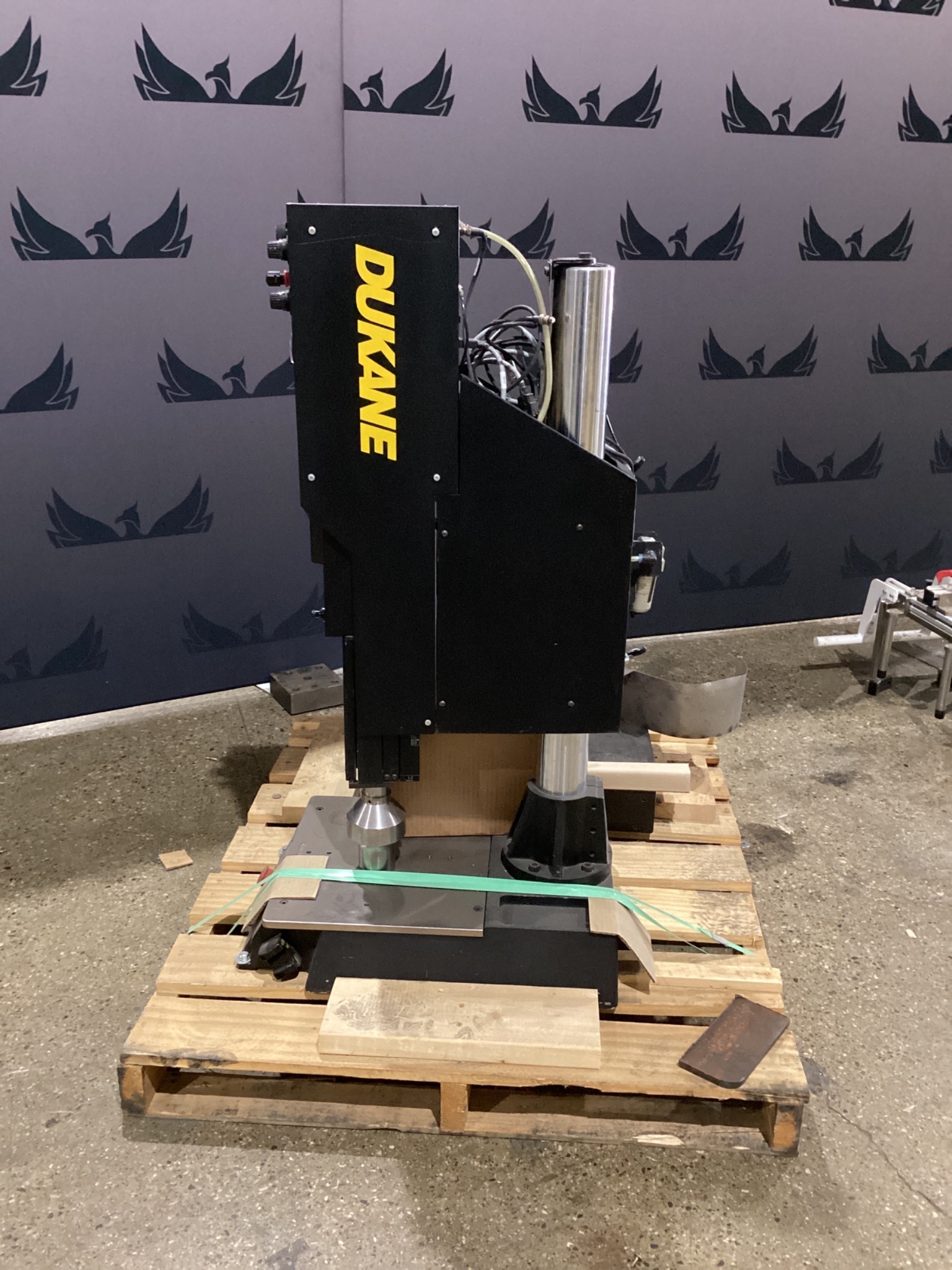 DUKANE 220 Ultrasonic Welder w/ 2220 Dynamic Process Controller USED 0