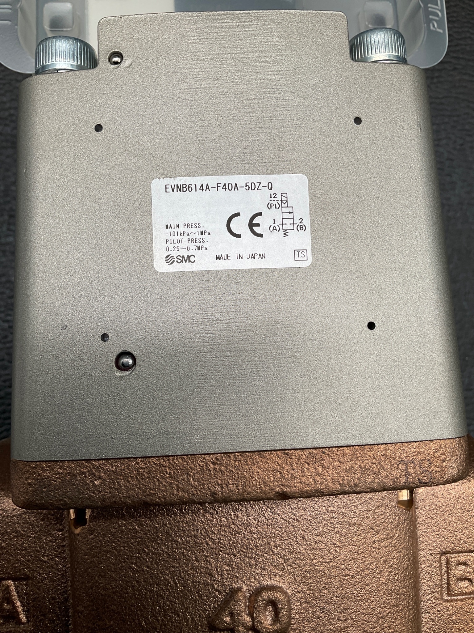 SMC EVNB614A-F40A-5DZ-Q Solenoid Valve NEW 1