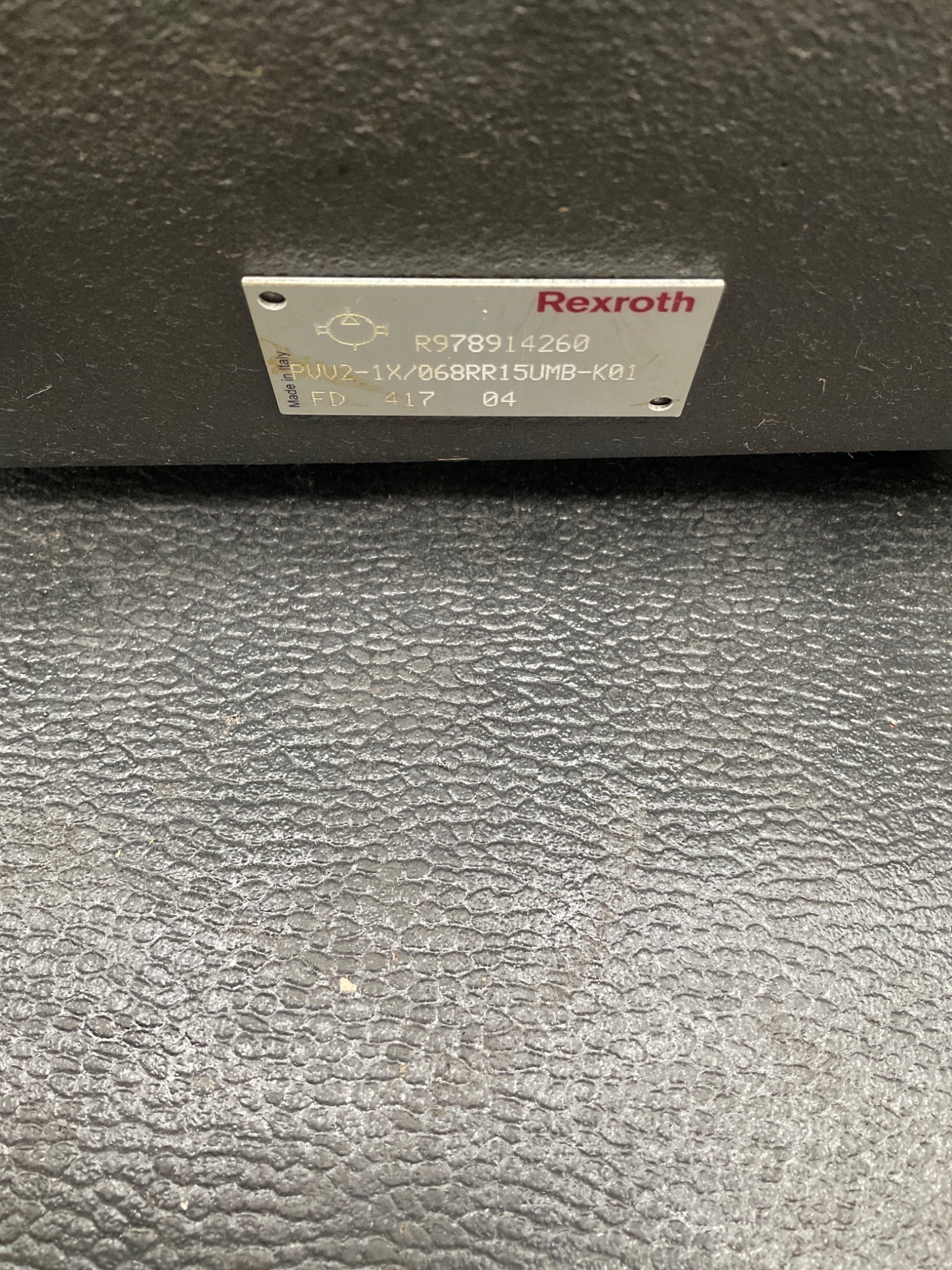 REXROTH PVV2-1X/068RR15UMB-K01 Hydraulic Vane Pump NEW 1