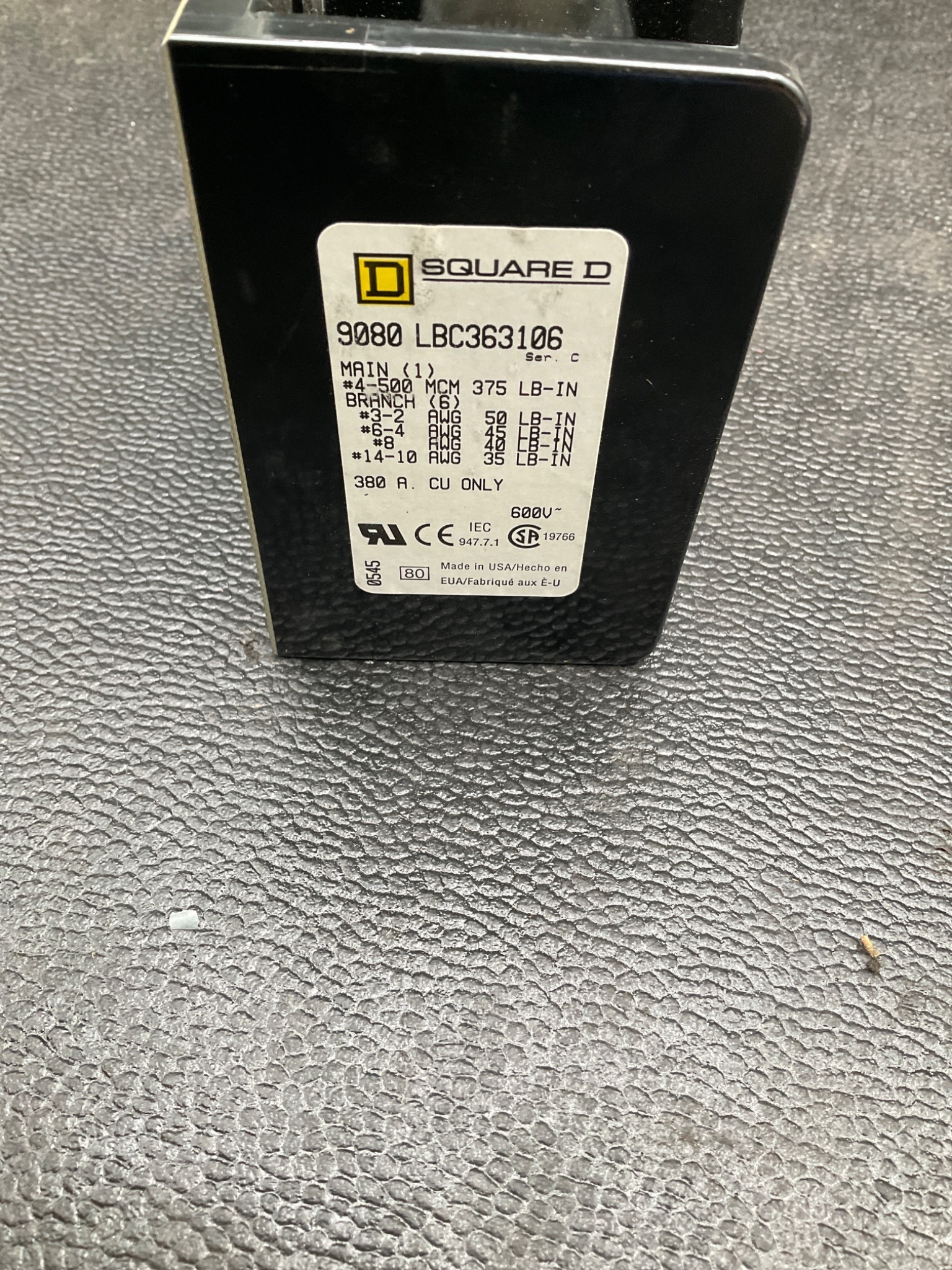 SQUARE D LBC363106 3-Pole Distribution Block NEW 4