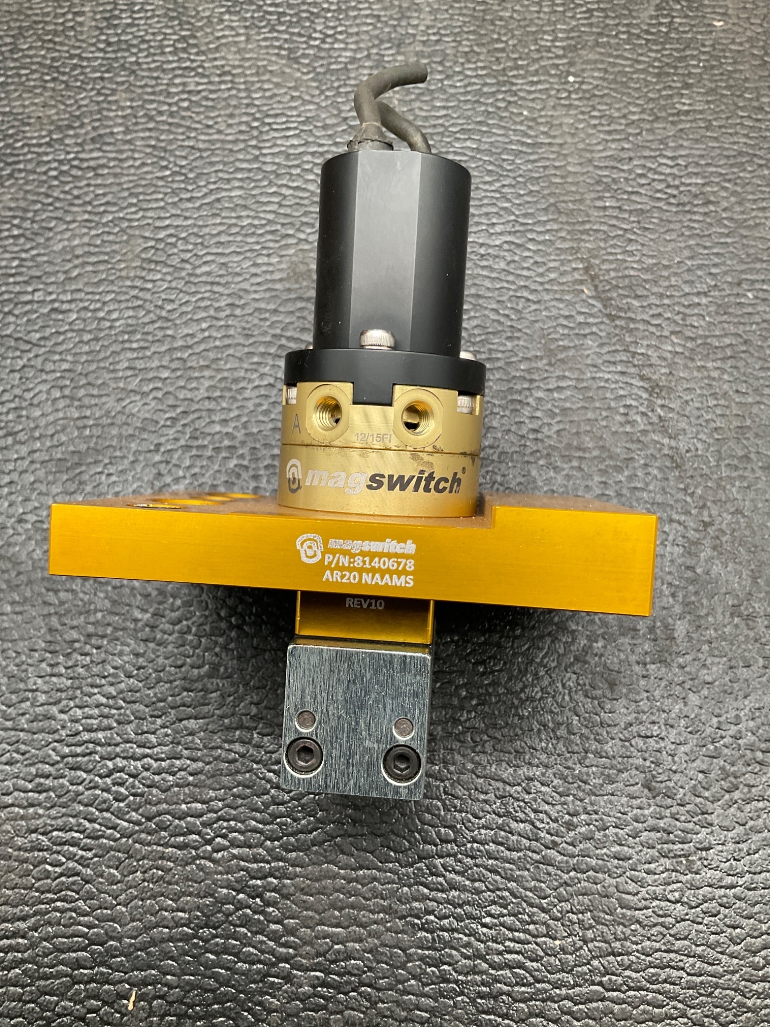 MAGSWITCH 8140678 Magnetic Gripper Switch NEW 2