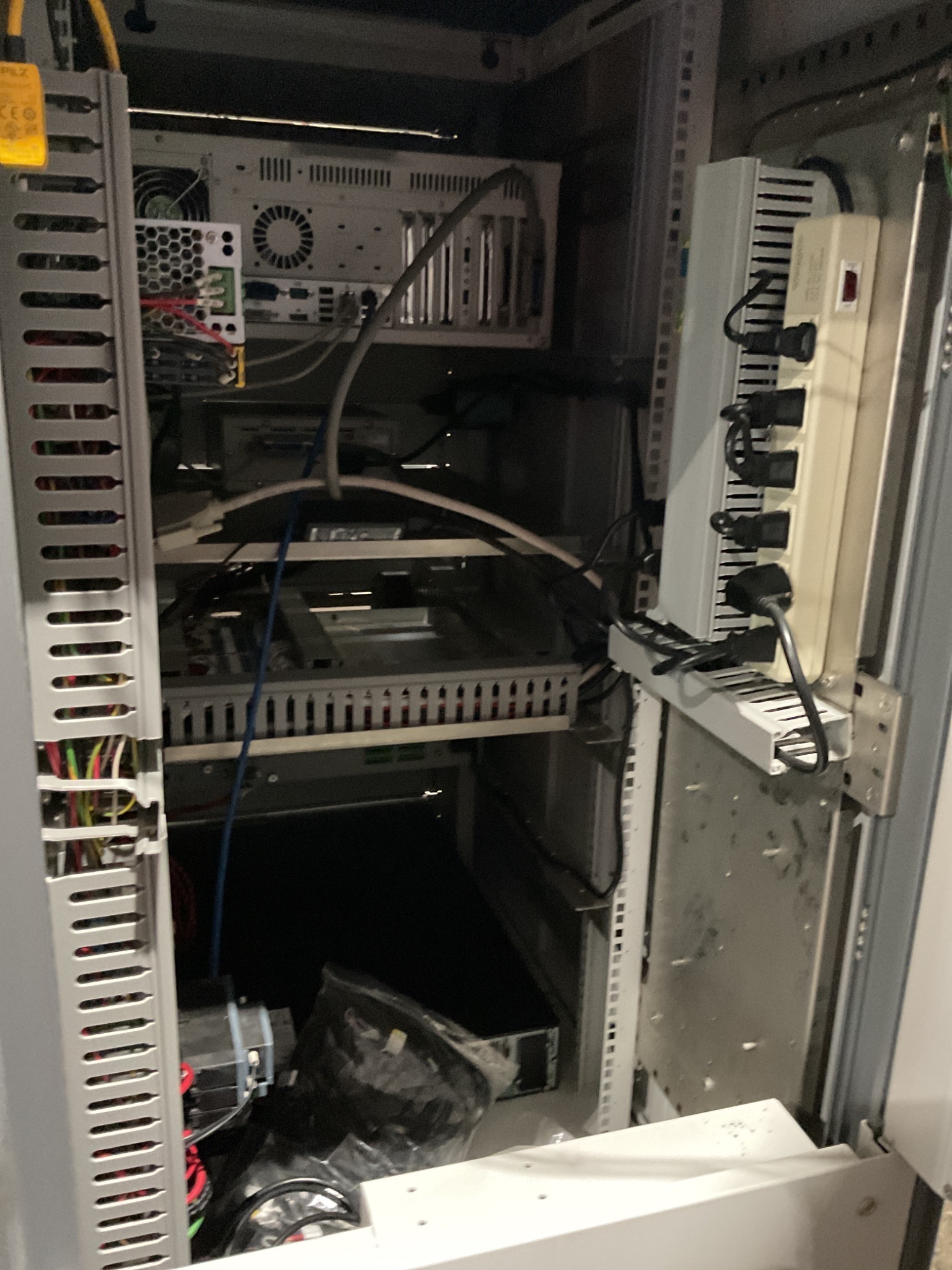 CHROMA 8700 ATS FUNCTION TEST SYSTEM USED 7