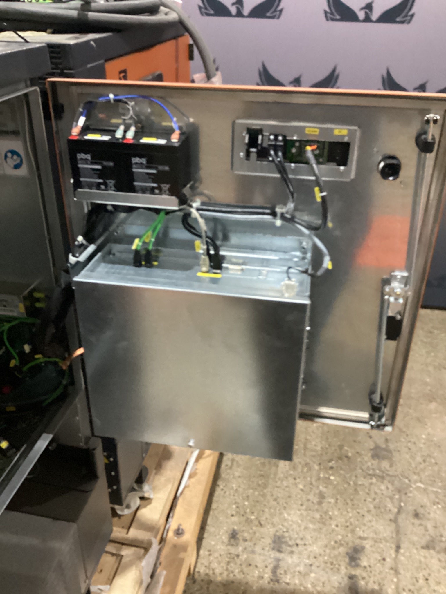 PAIR OF KUKA KR16 L6-2 Robots w/ KR C4 NA Controls + TT3A Reamers NEW 4
