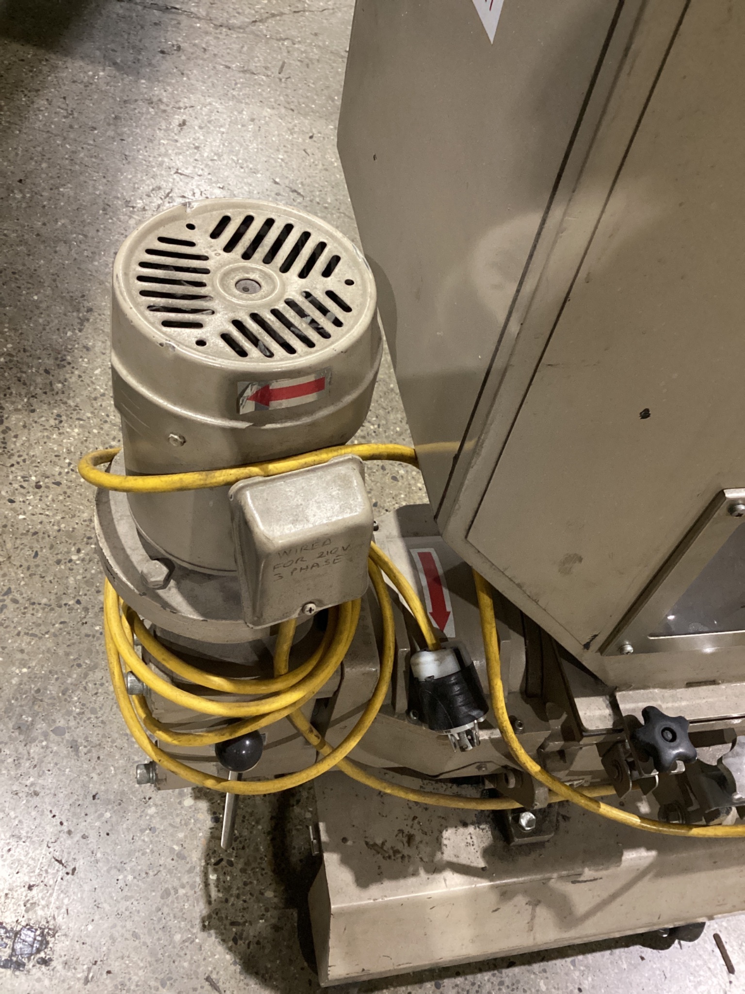 NISSUI SA-33 Low-Speed Screenless Granulator 230V 1HP USED 4