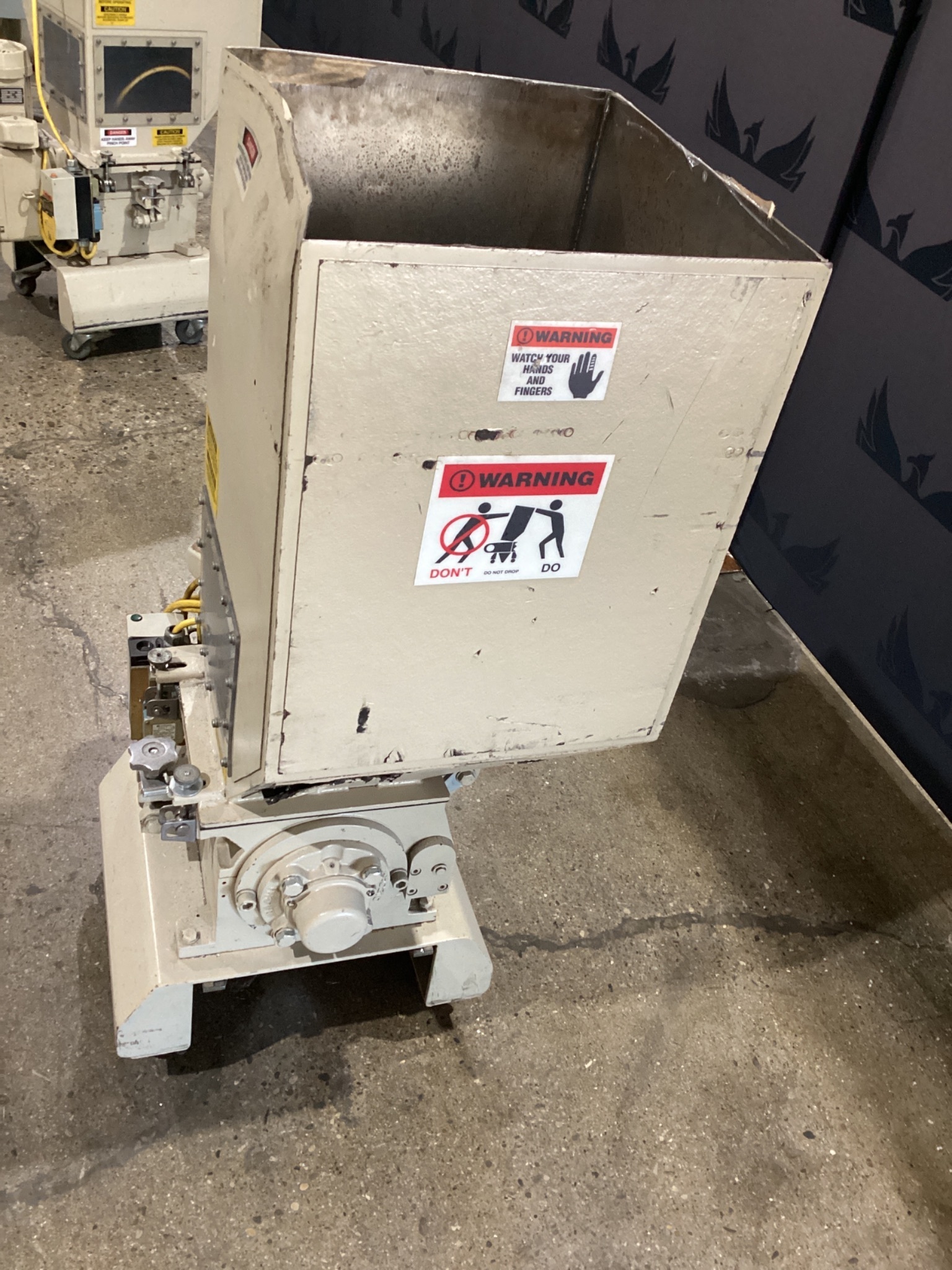NISSUI SA-23 Low-Speed Screenless Granulator 460V USED 2