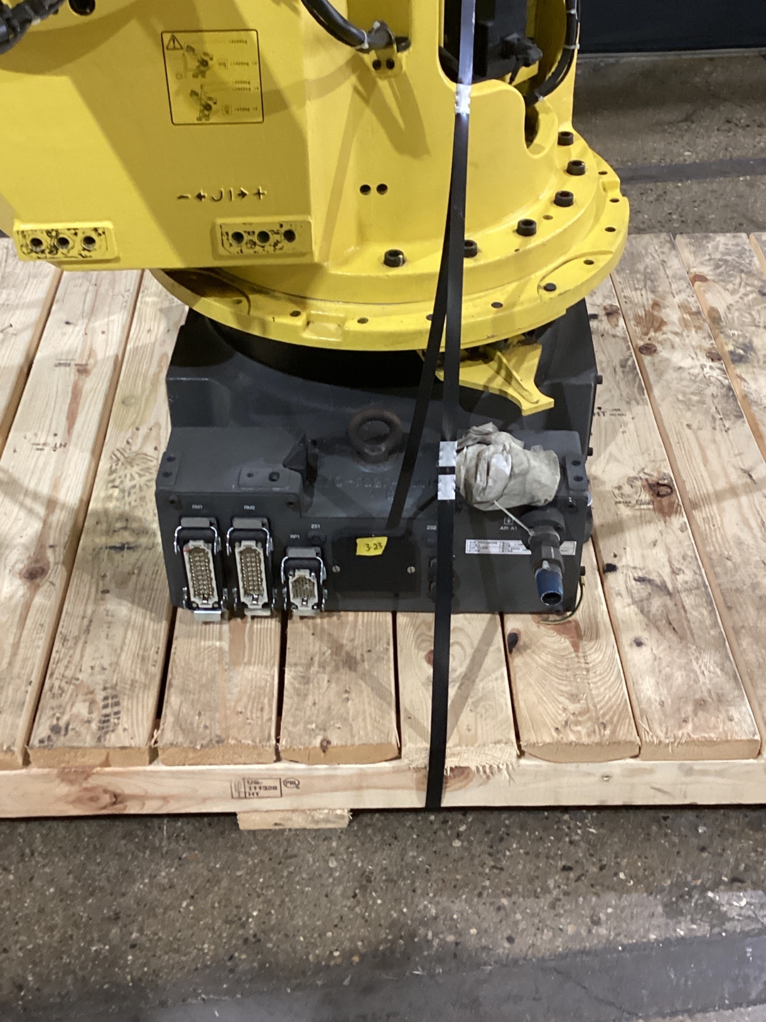 FANUC M-900iA/260L Complete w/ R-30iA Controls USED 2