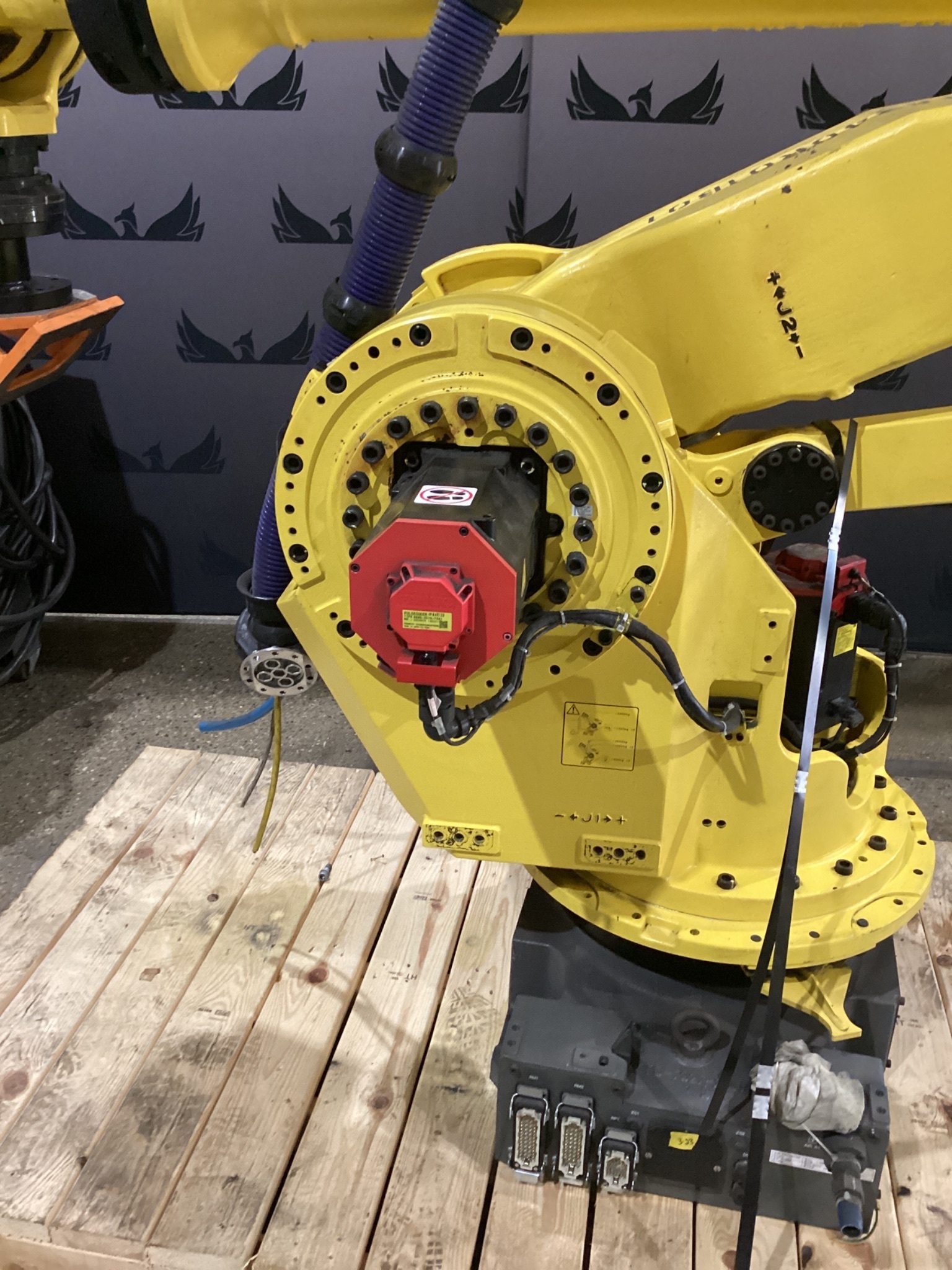 FANUC M-900iA/260L Complete w/ R-30iA Controls USED 3