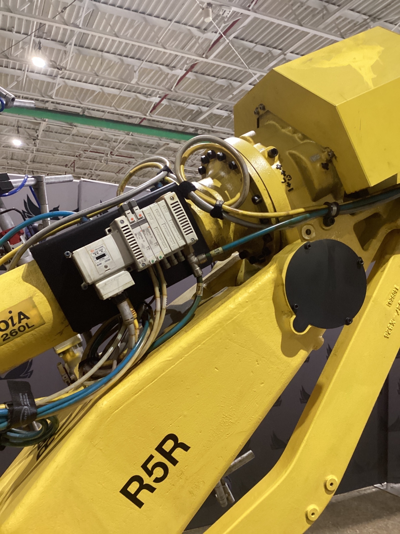 FANUC M-900iA/260L Complete w/ R-30iA Controls USED 3