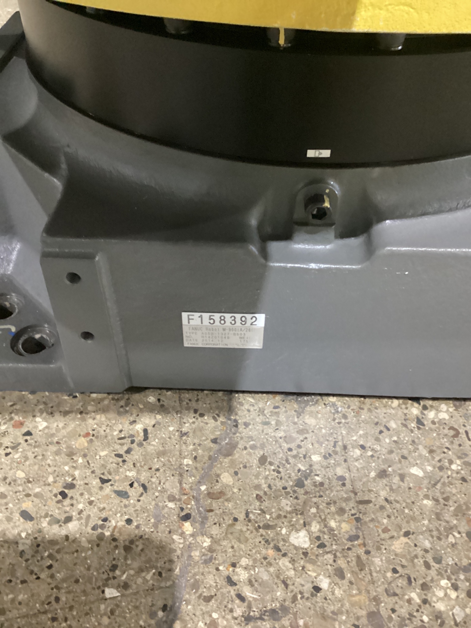 FANUC M-900iA/260L Complete w/ R-30iA Controls USED 8