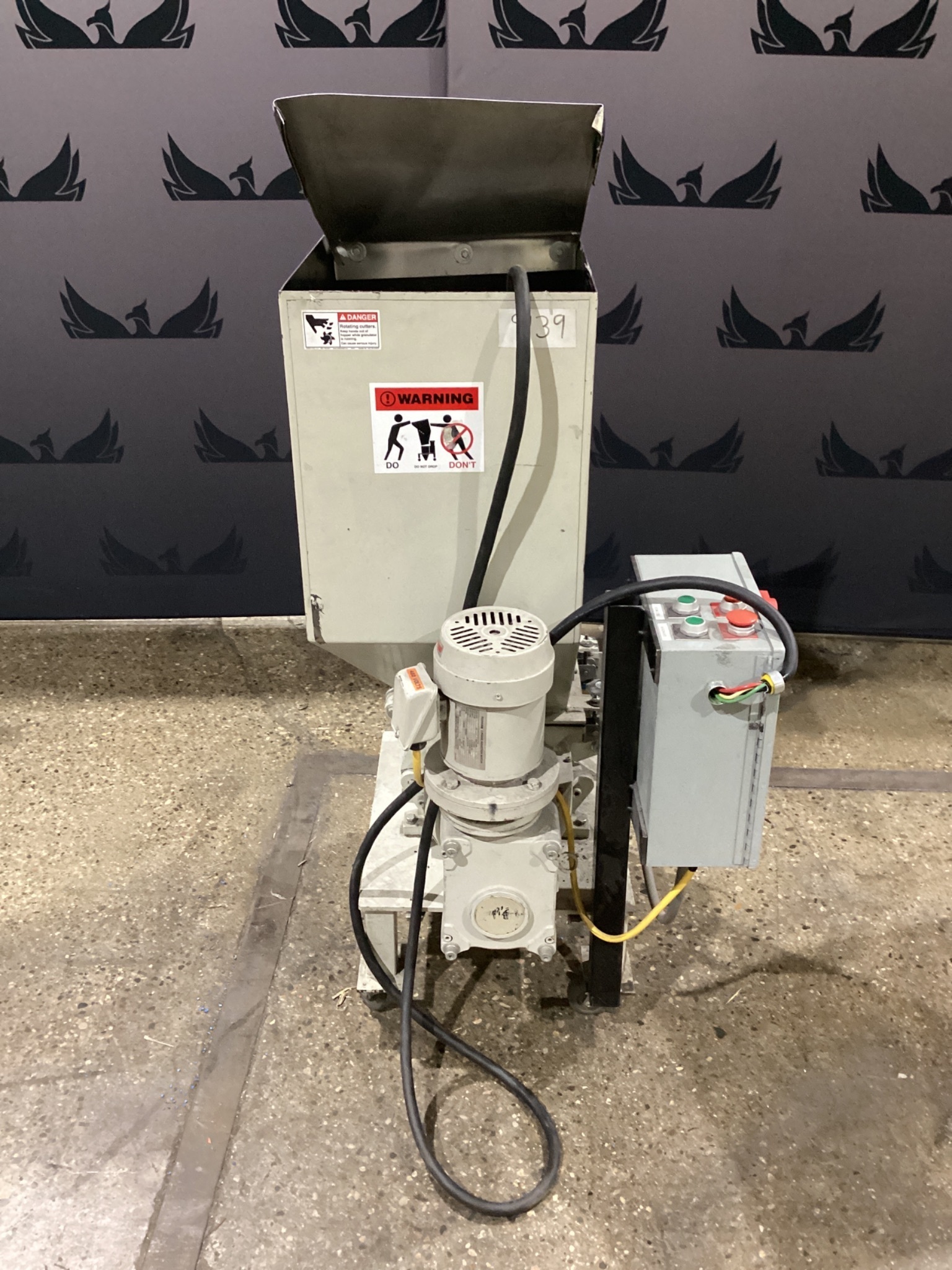 NISSUI SA-23 Low-Speed Screenless Granulator 460V USED 0