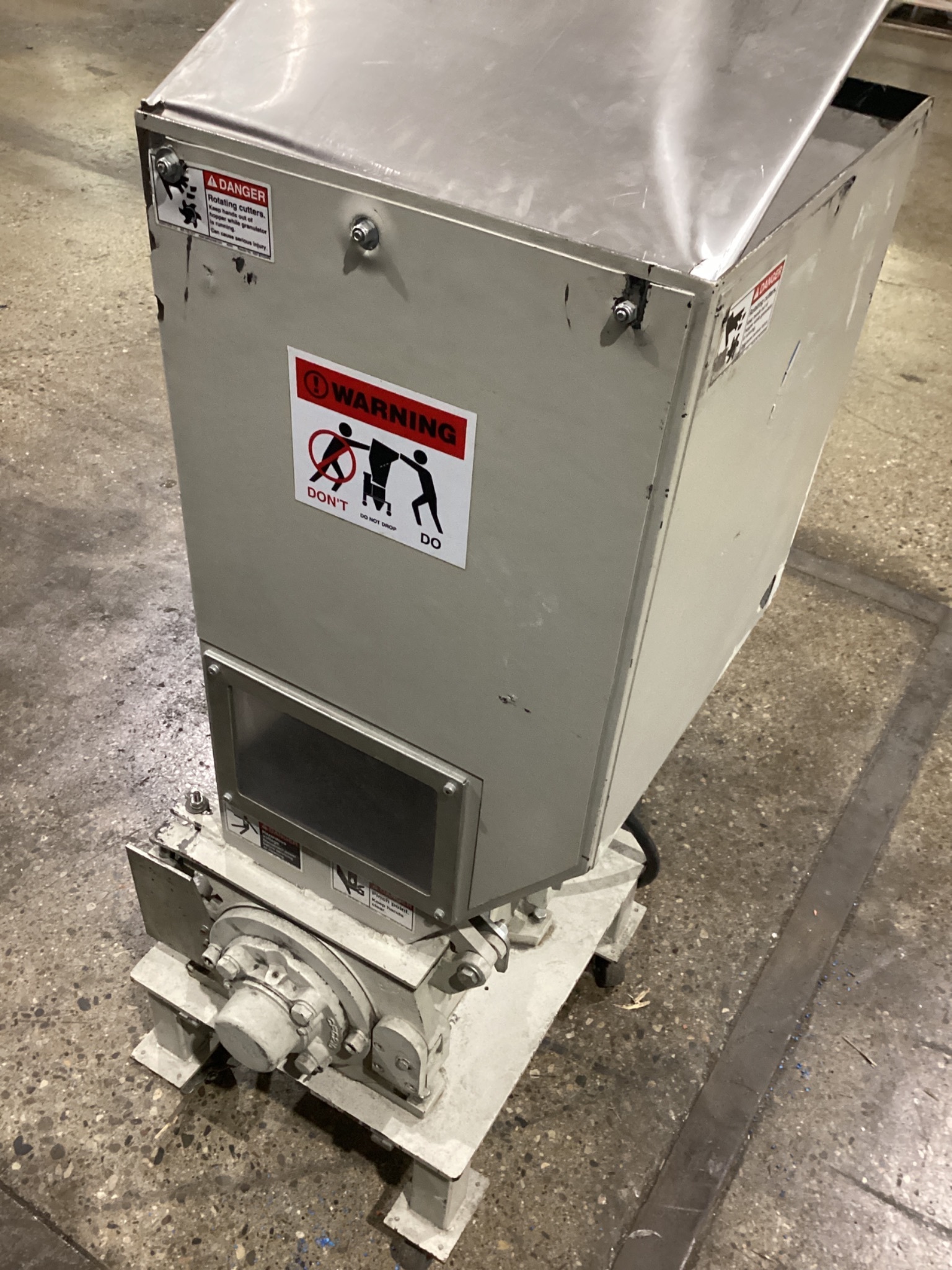 NISSUI SA-23 Low-Speed Screenless Granulator 460V USED 3