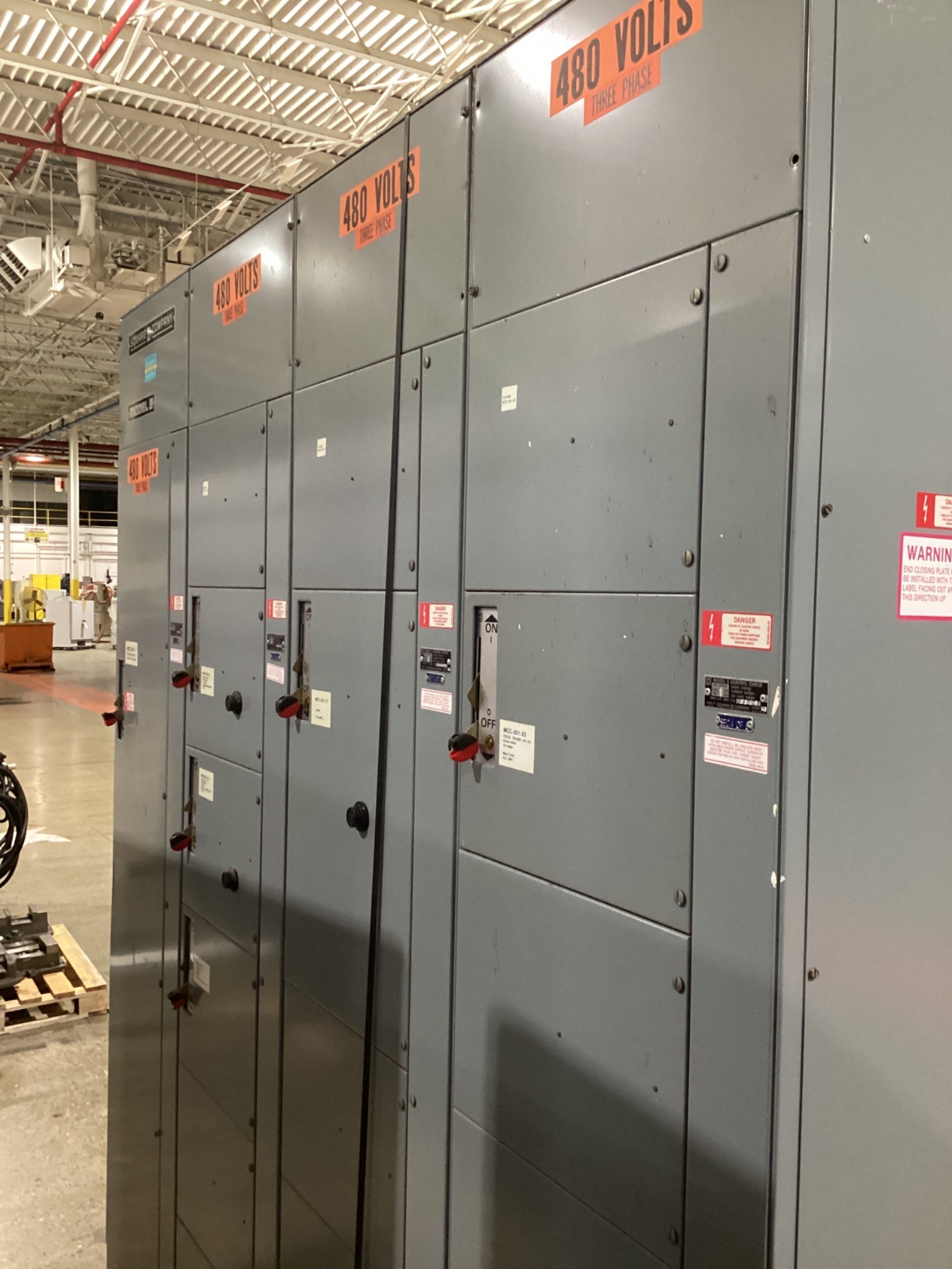 SQUARE D MODEL 5 CONTROL BOX USED 1