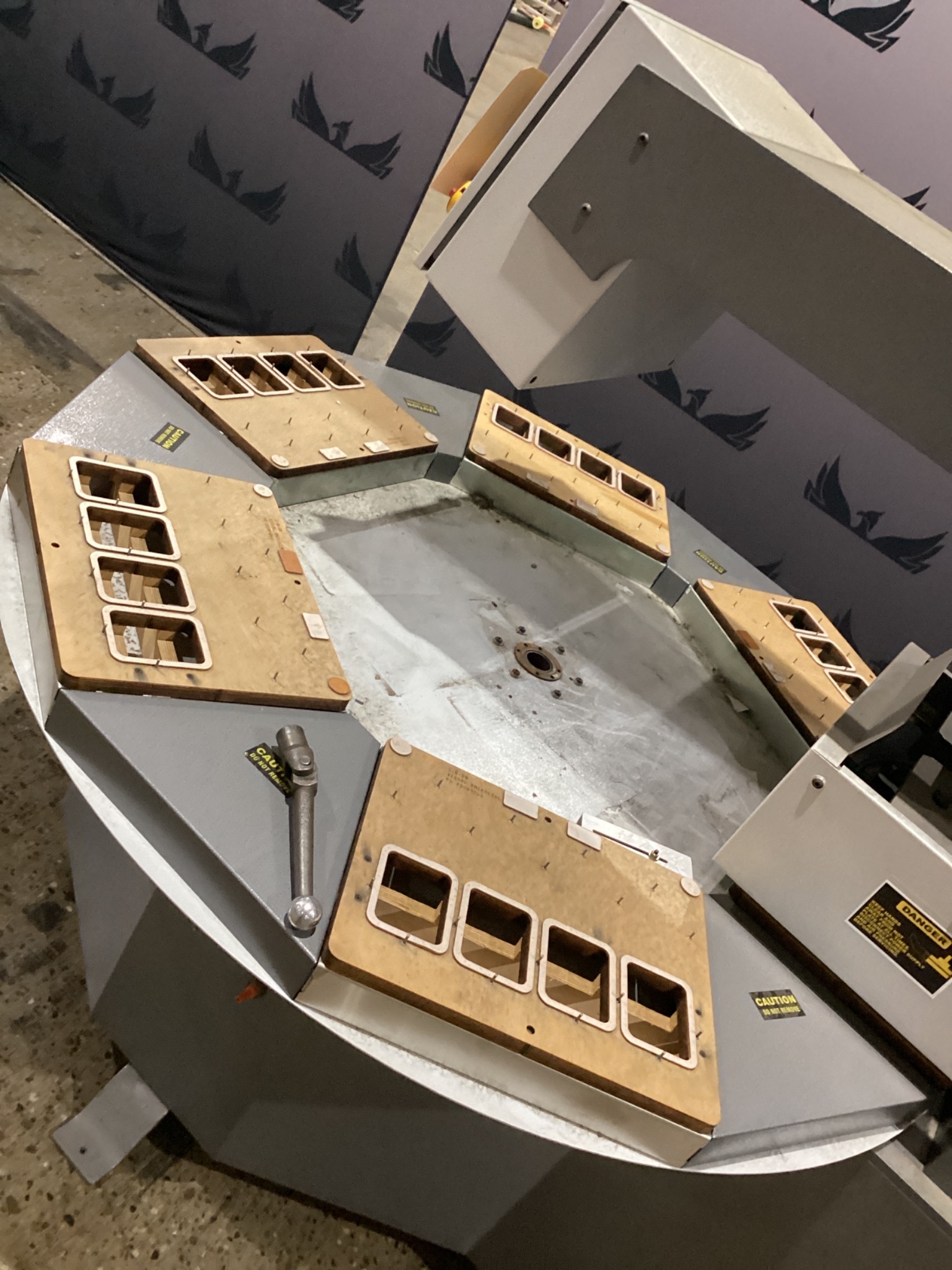 VISUAL PACKAGING LP USA SDSC-1418 PACKAGING AND SHIPPING EQUIPMENT USED 1