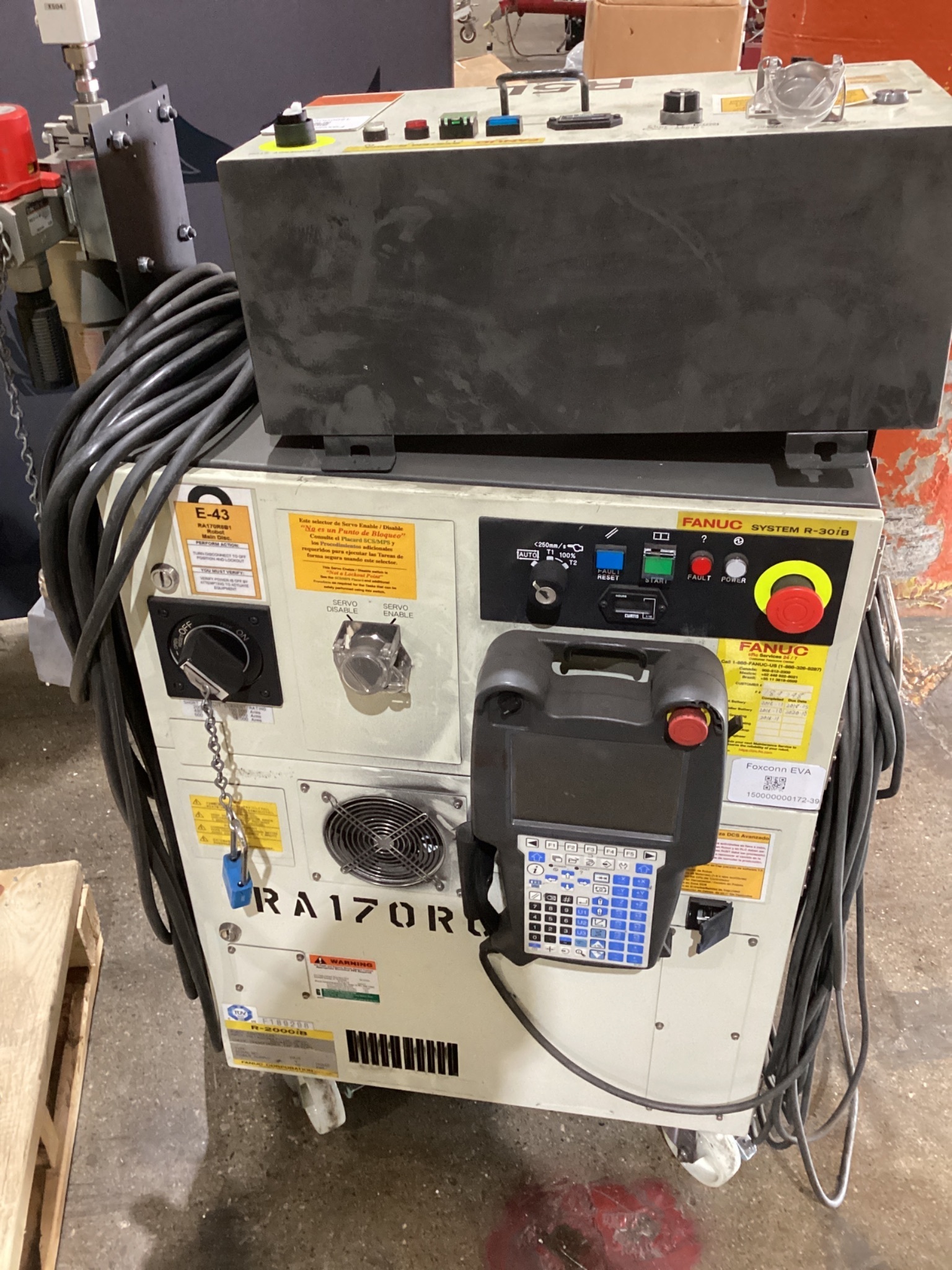 FANUC R-2000iB/125L Complete w/ R-30iB Controls USED 7