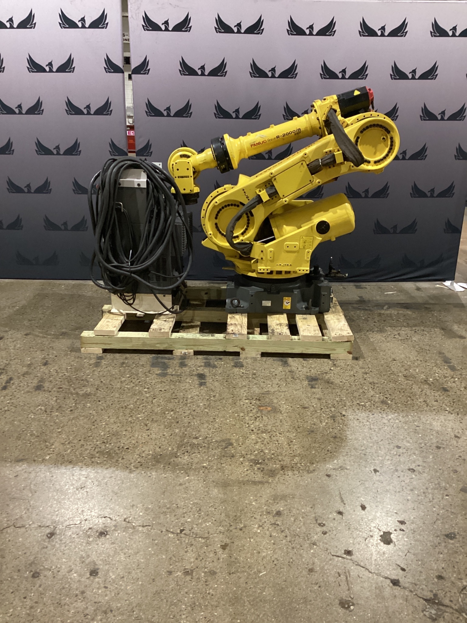 FANUC R-2000iB/210F Complete w/ R-30iB Controls USED 0