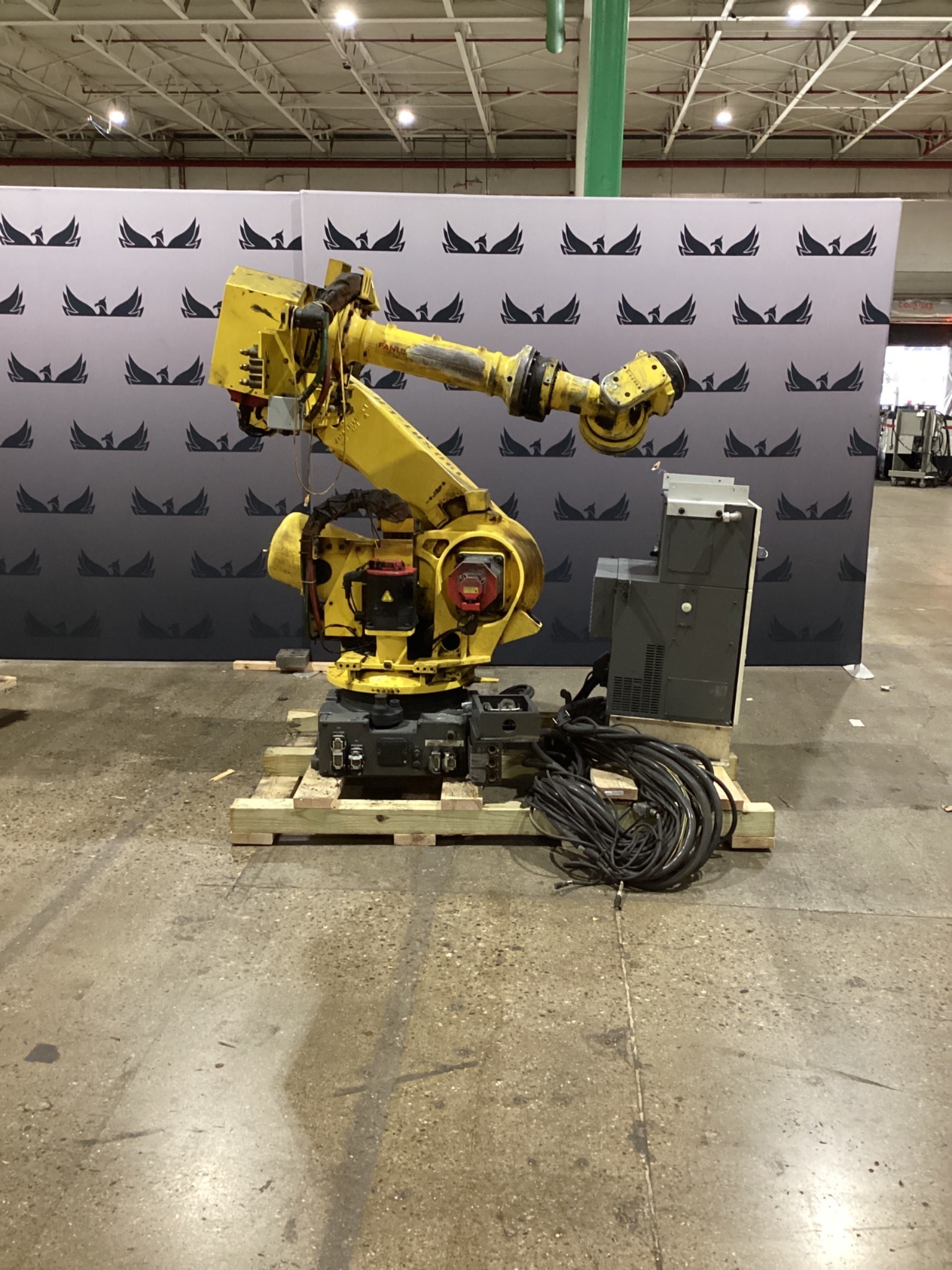FANUC R-2000iB/210F Complete w/ R-30iB Controls USED 0