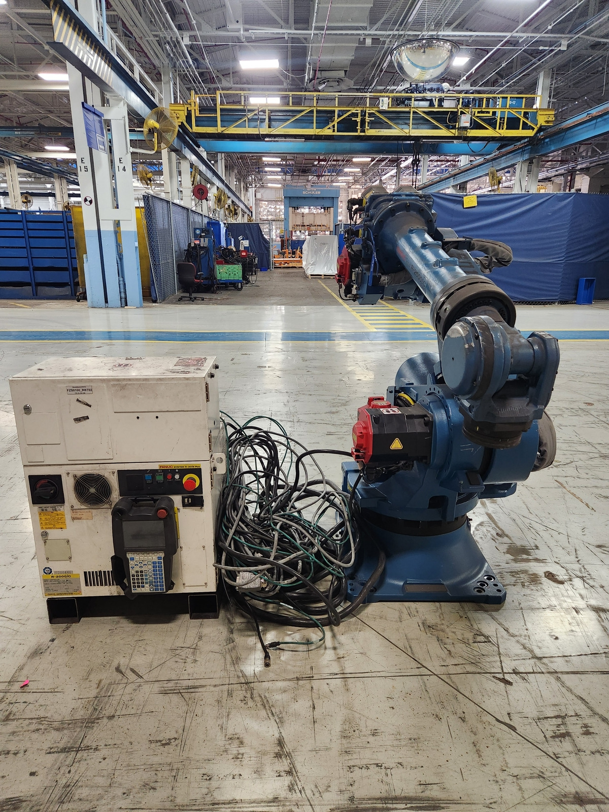 FANUC 2000IC 210F A05B-1333-B205 W/ R-30IB PLUS CONTROLS A05B-2635-B028 USED 1