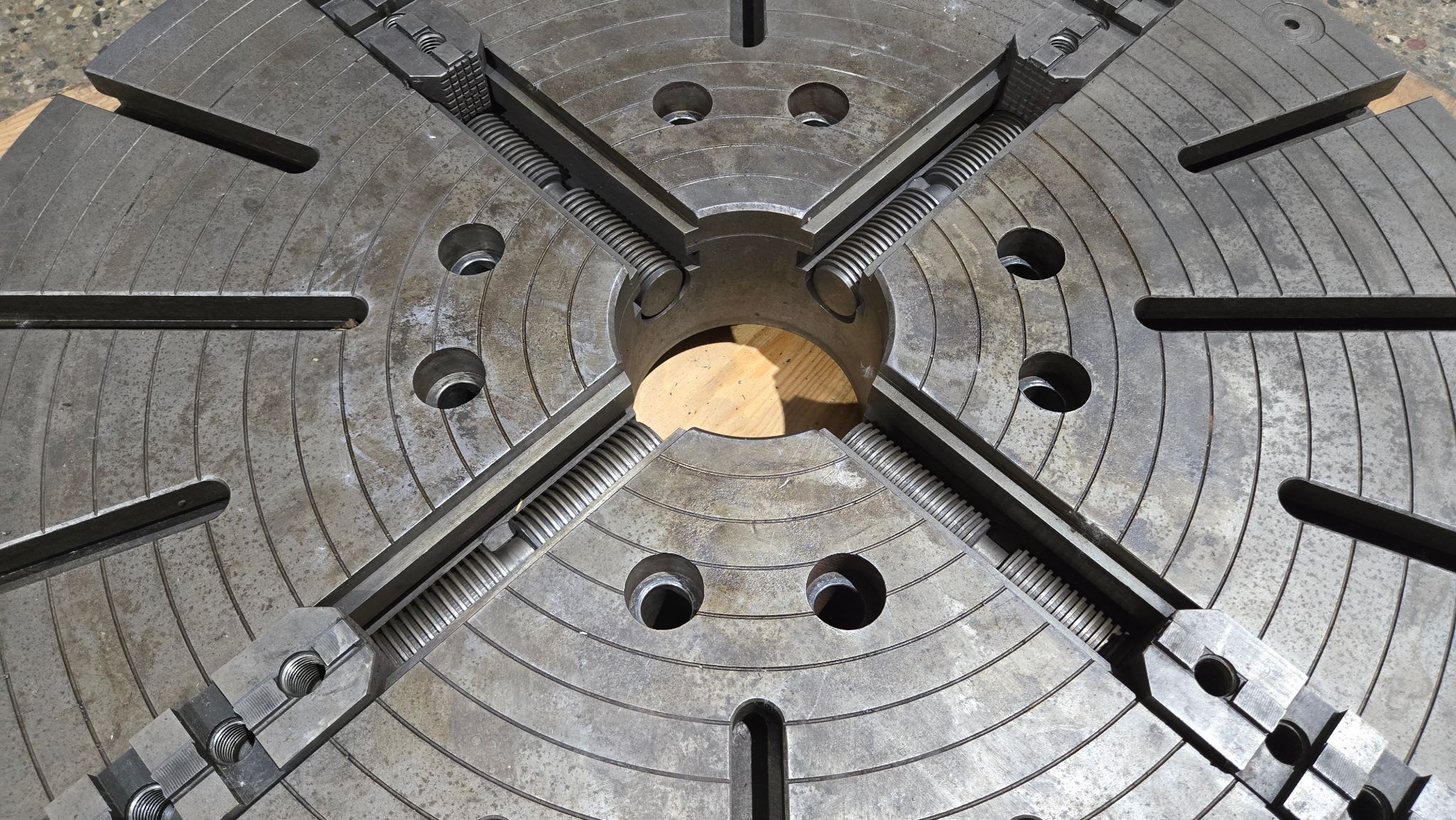 GENERIC 36" Self-Centering 4 Jaw Lathe Chuck USED 3
